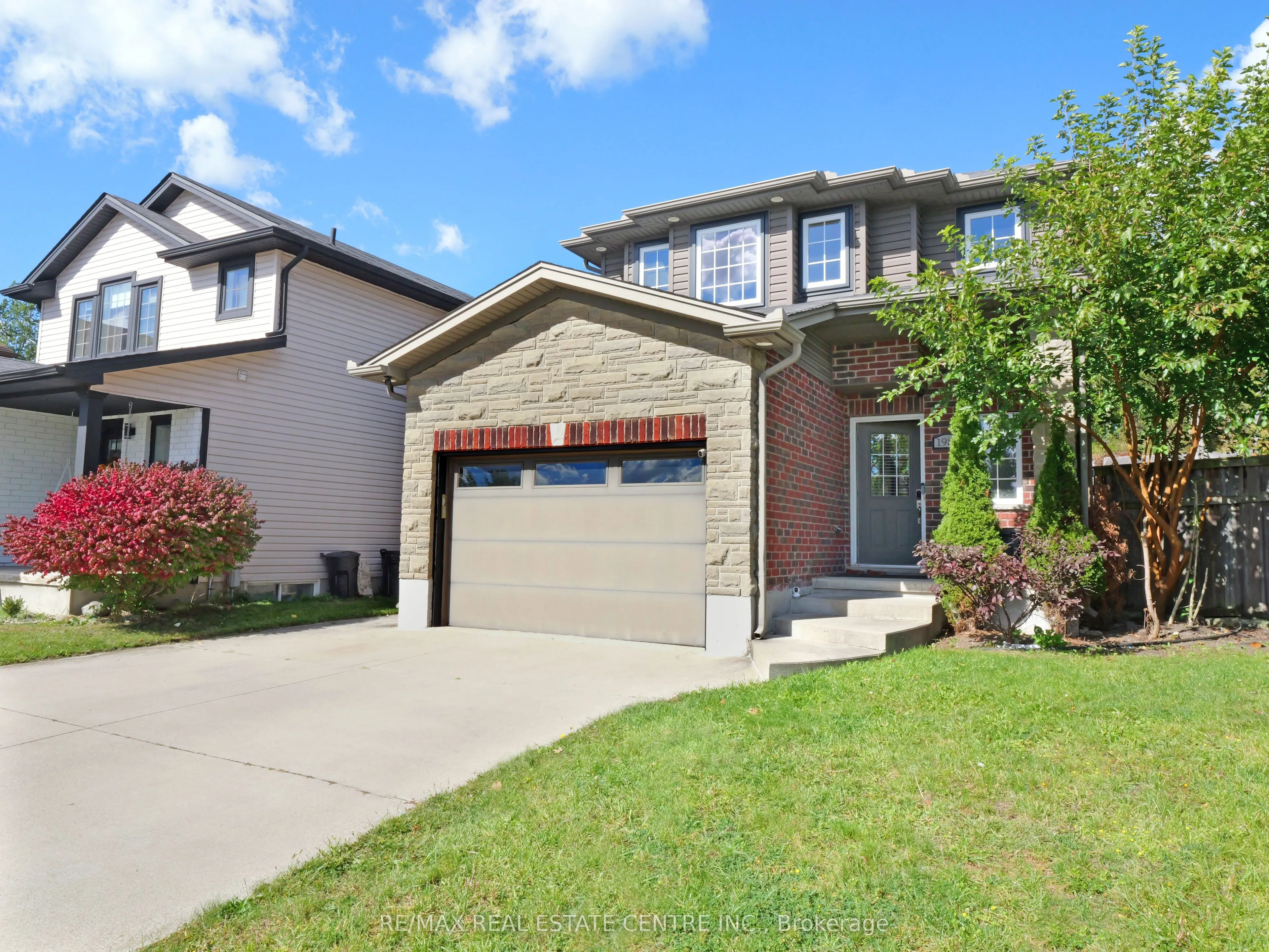 1984 Frederick Crescent