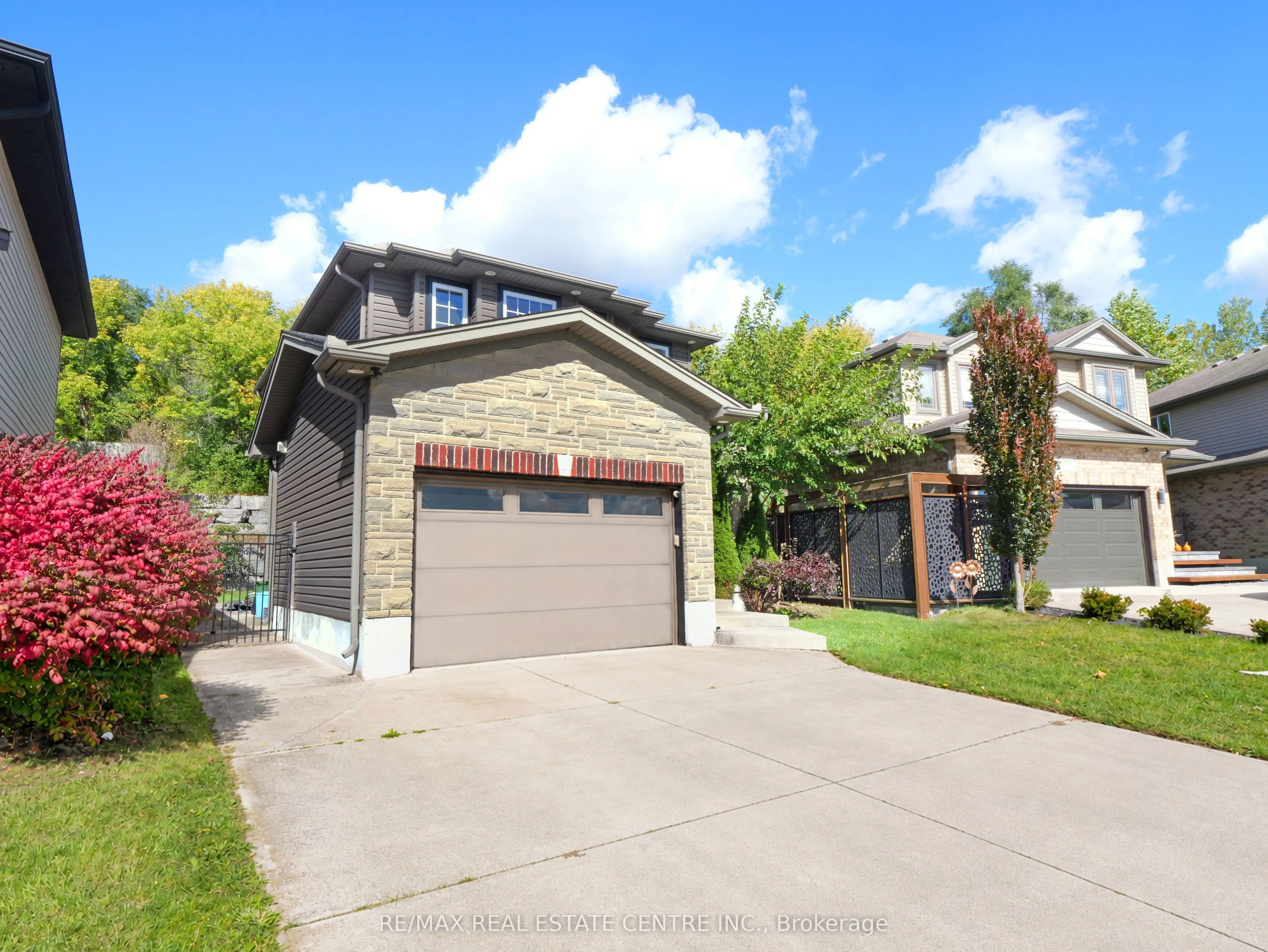 1984 Frederick Crescent