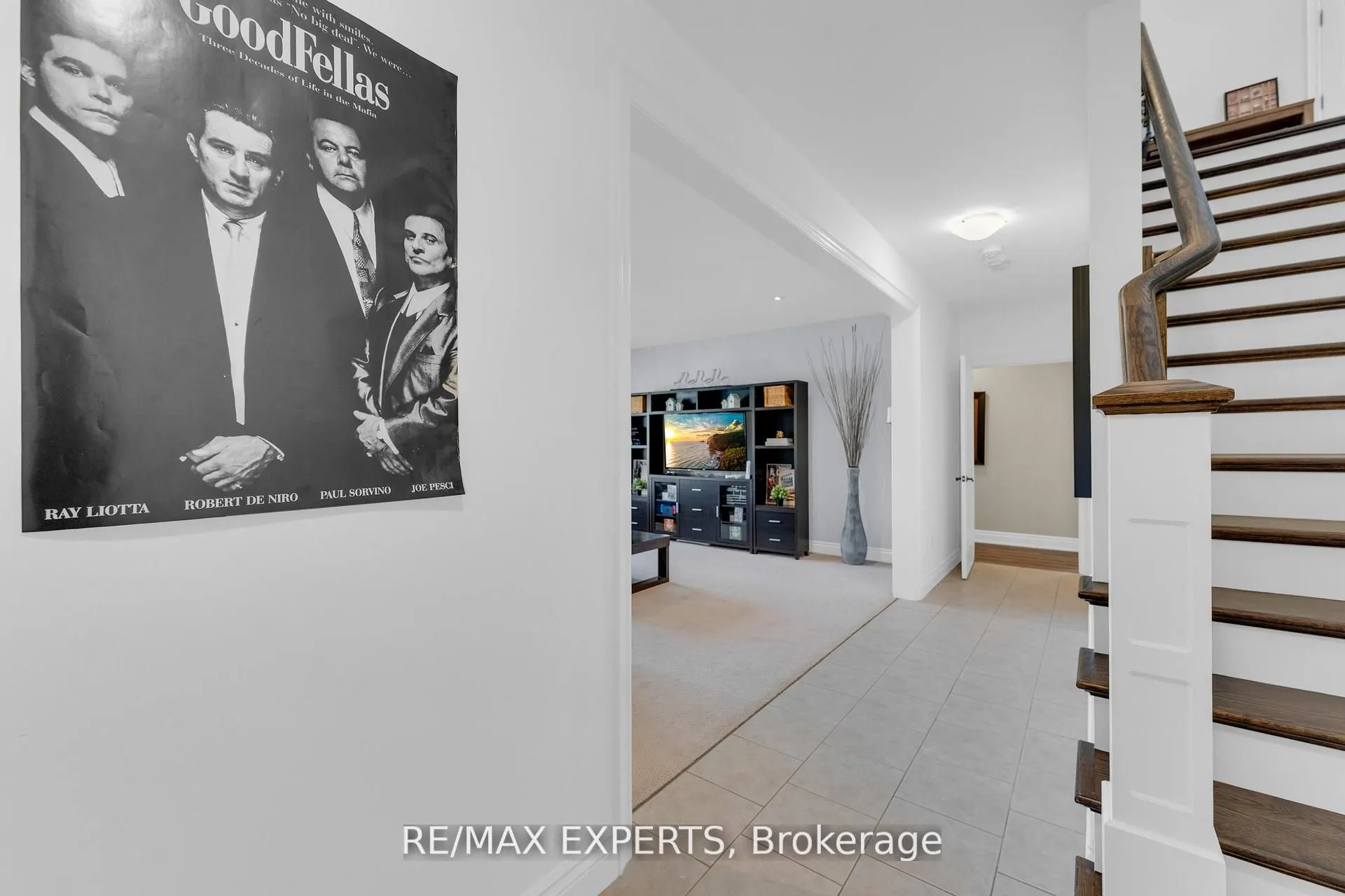 10 Old Ruby Lane