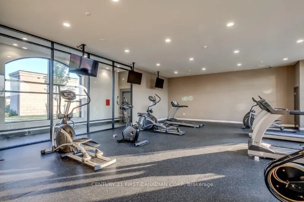 260 Villagewalk Boulevard #914