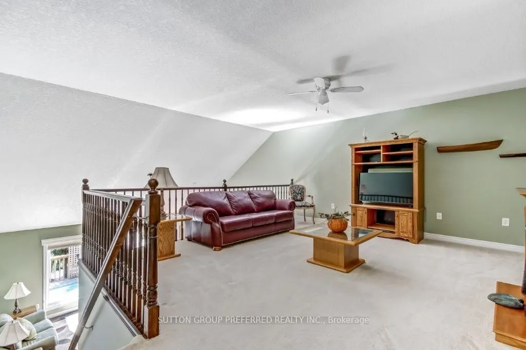 464 Commissioners Road W #3