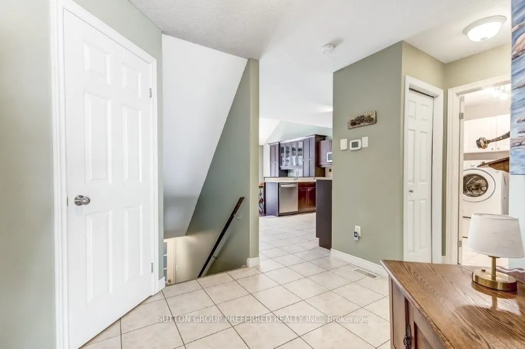 464 Commissioners Road W #3