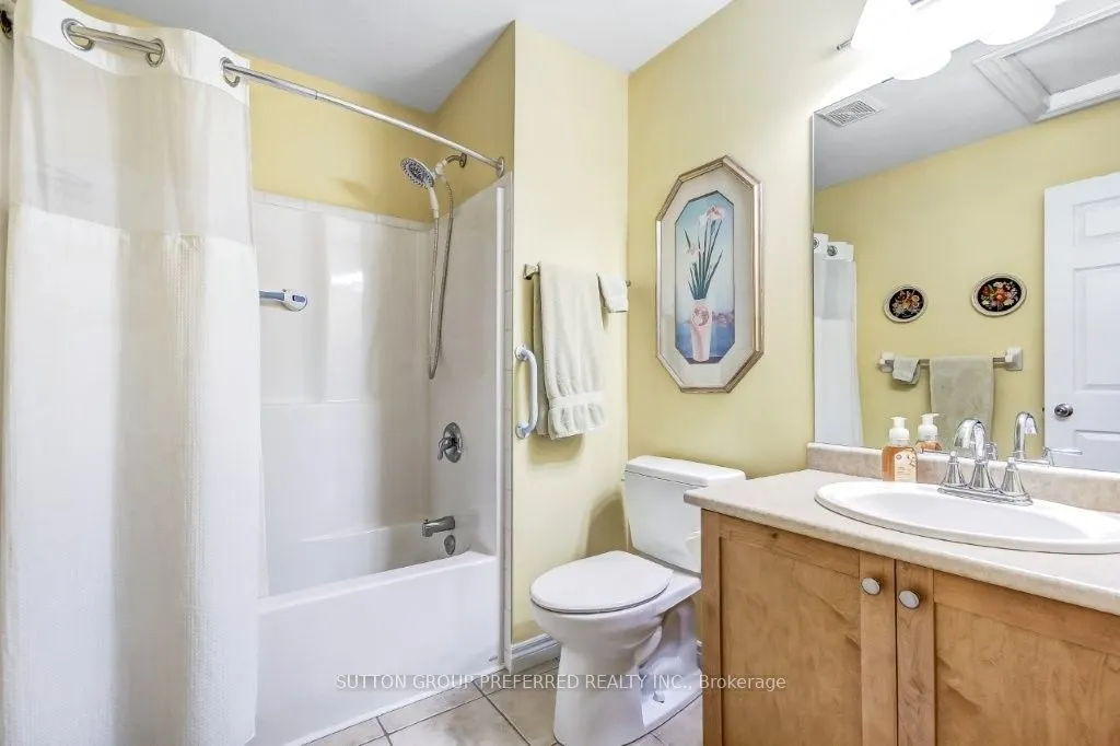 464 Commissioners Road W #3