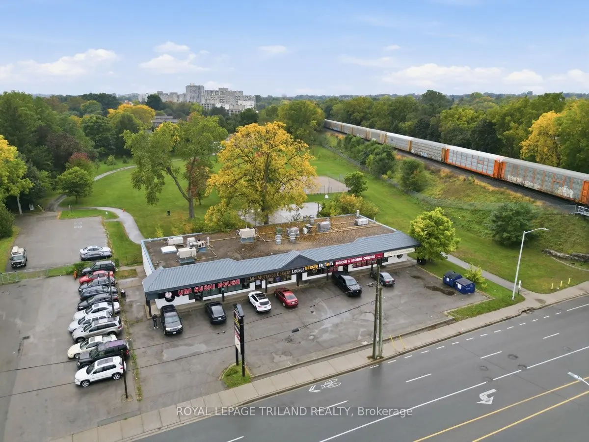 276 Wharncliffe Road N