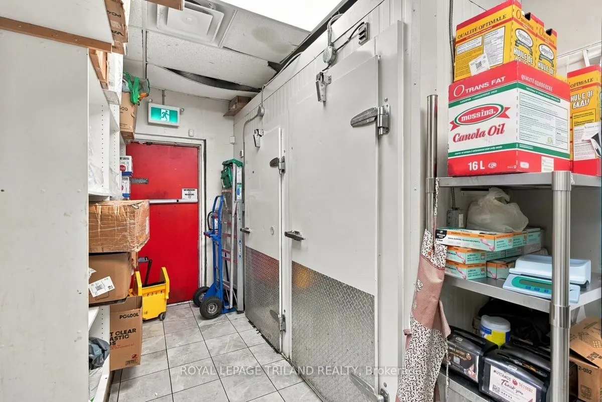 276 Wharncliffe Road N