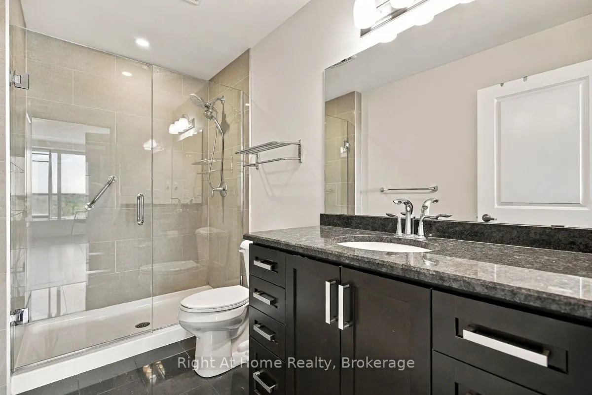 260 Villagewalk Boulevard #612