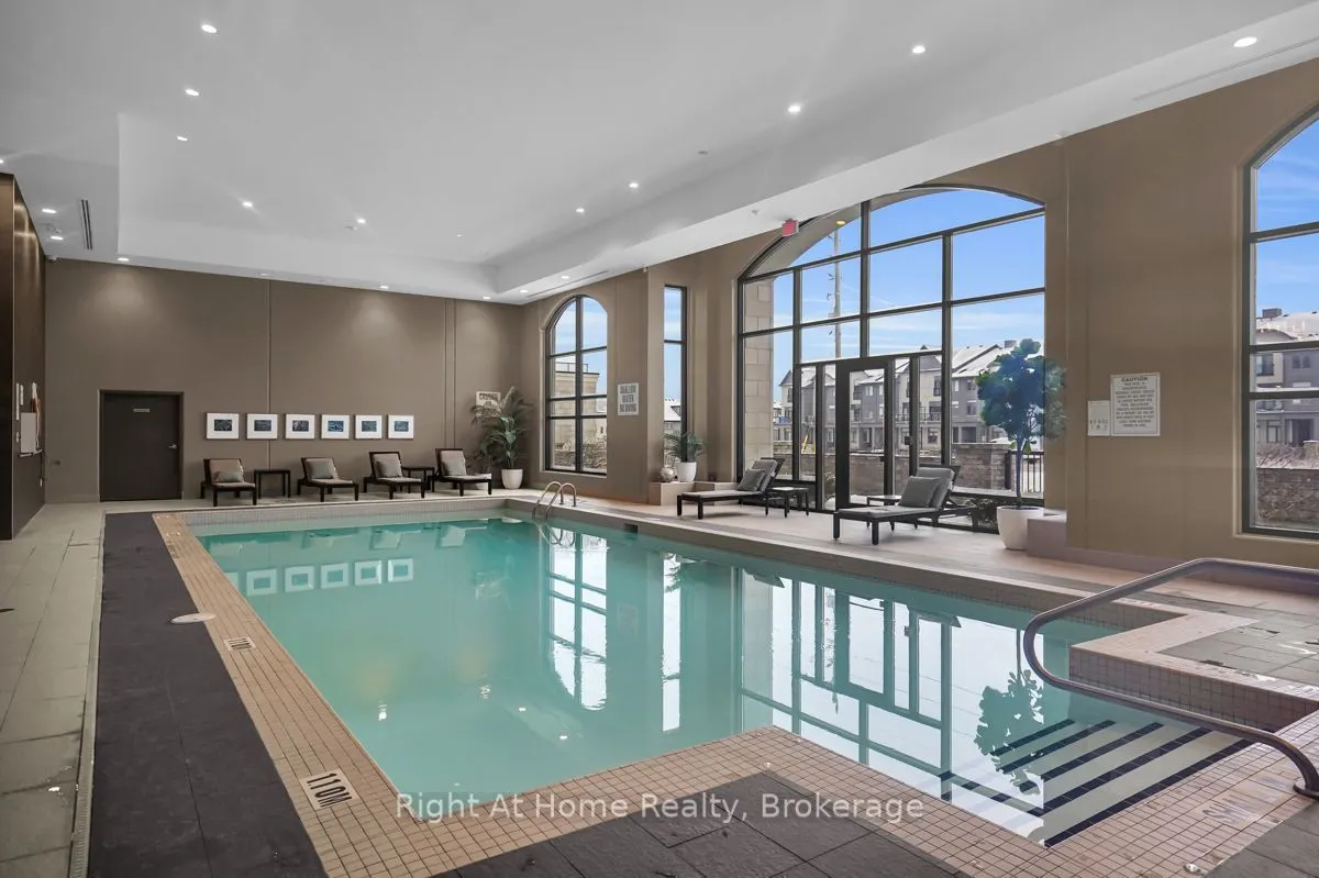 260 Villagewalk Boulevard #612
