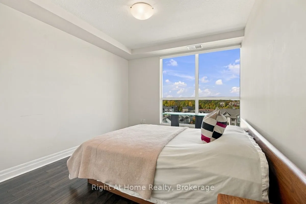 260 Villagewalk Boulevard #612