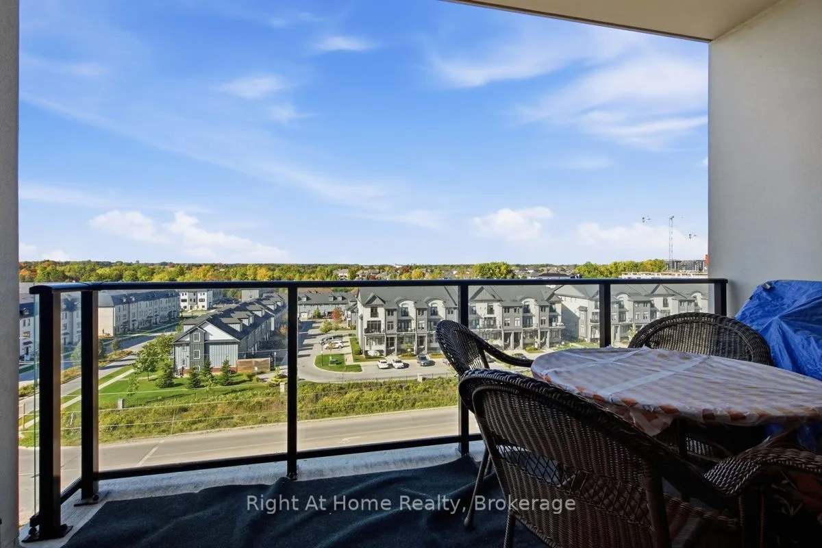 260 Villagewalk Boulevard #612
