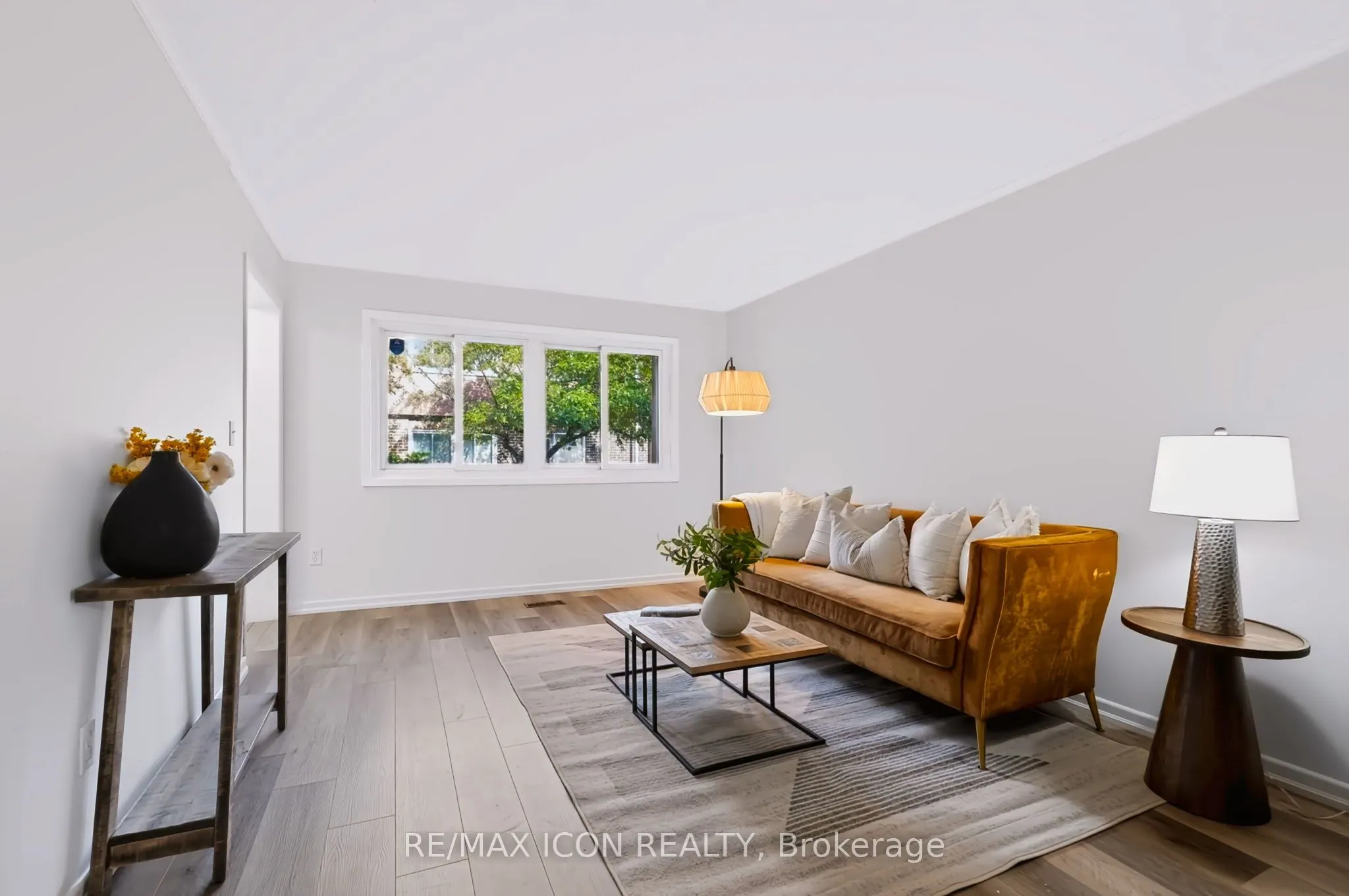121 University Avenue E #102