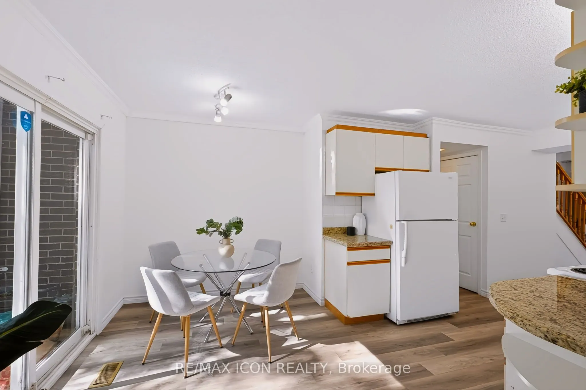 121 University Avenue E #102