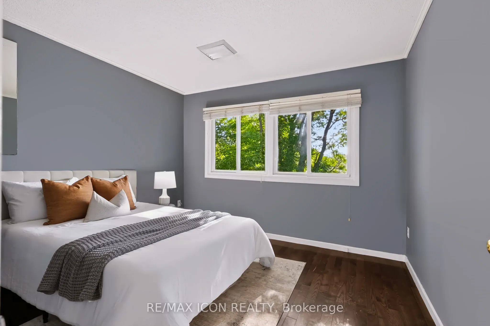 121 University Avenue E #102