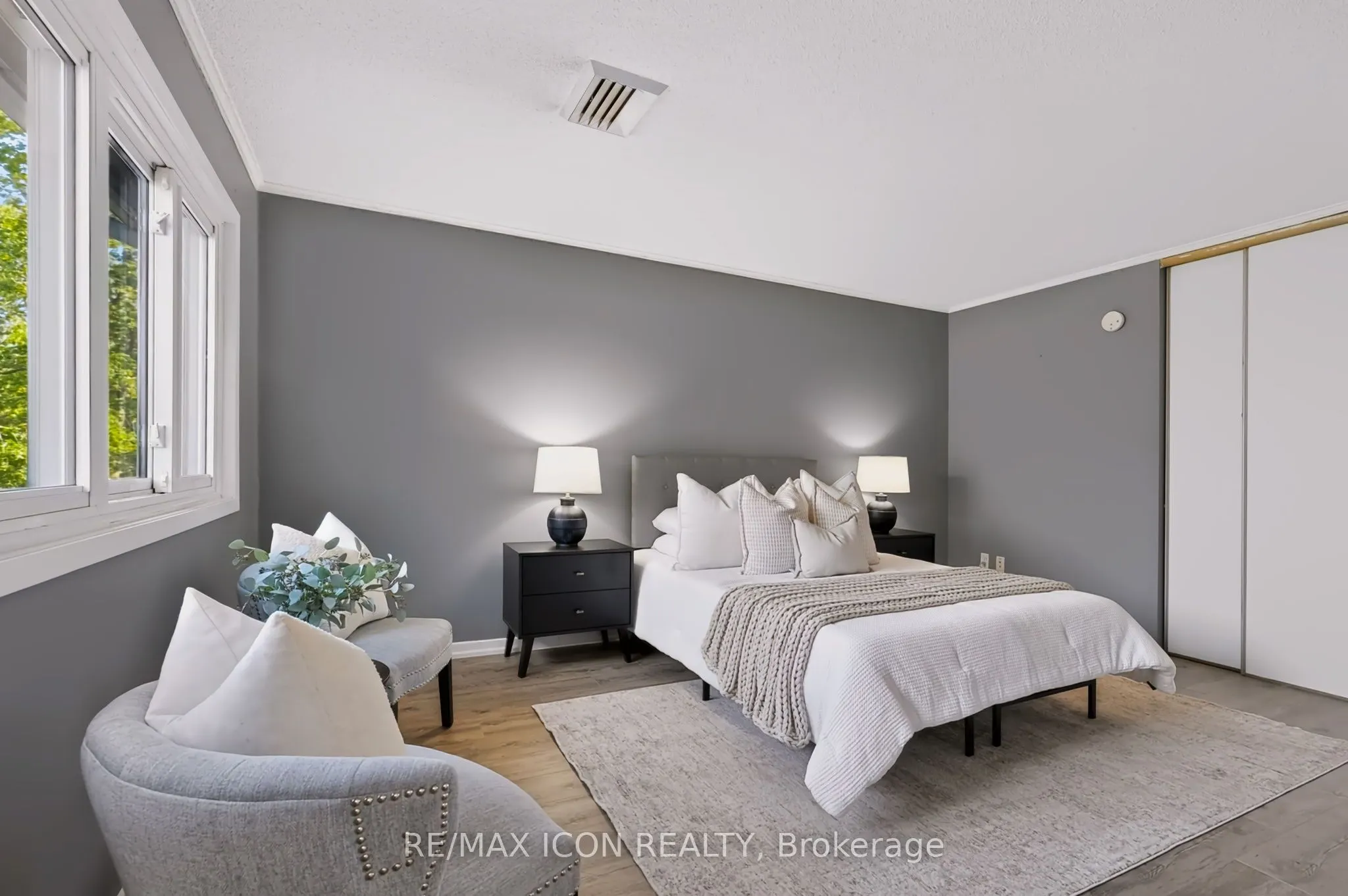 121 University Avenue E #102