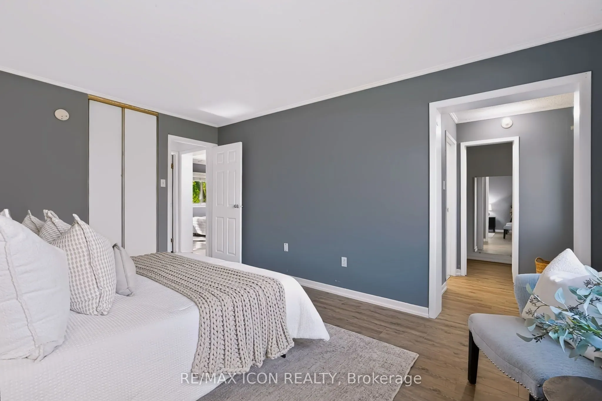121 University Avenue E #102