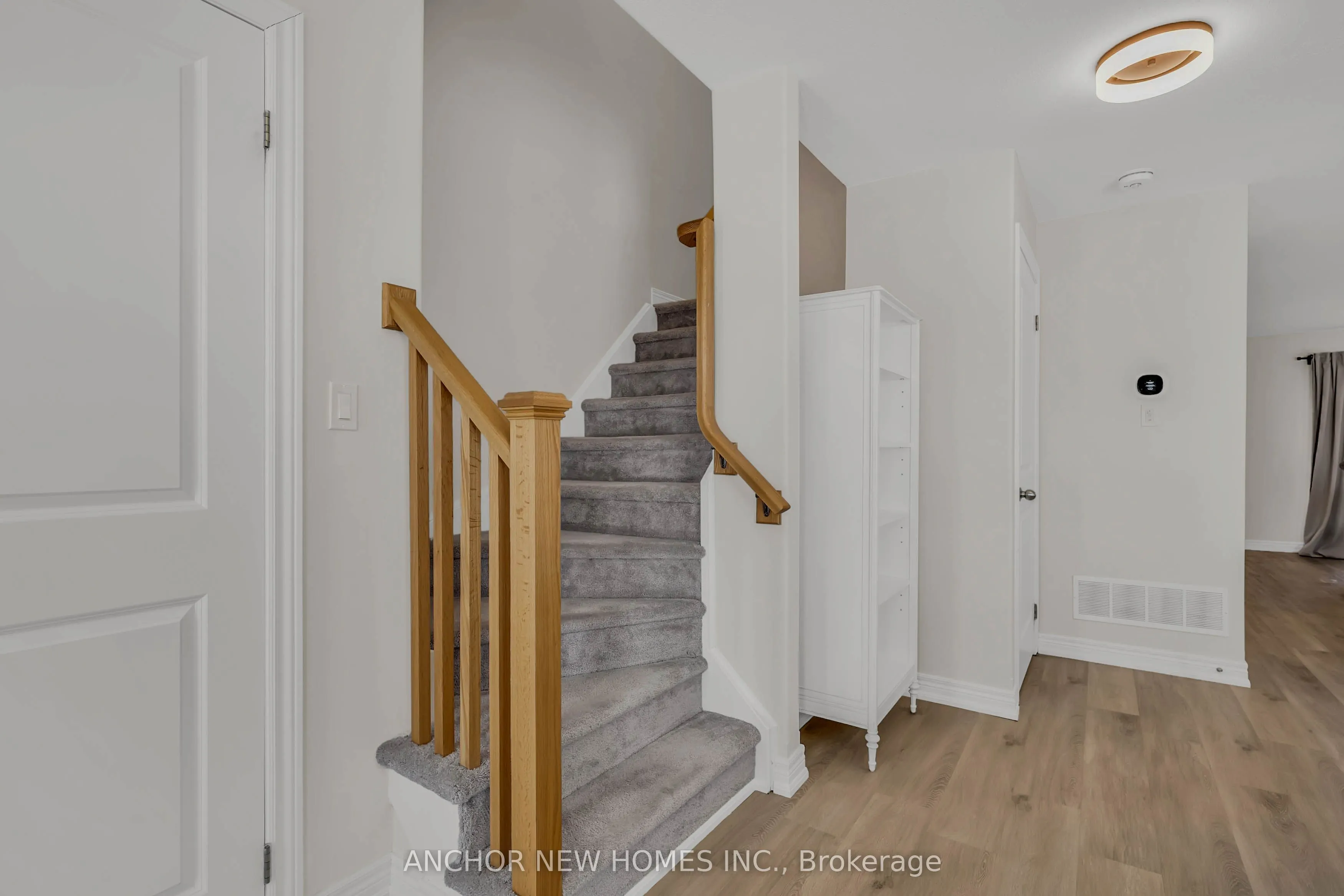 883 Broadway Boulevard