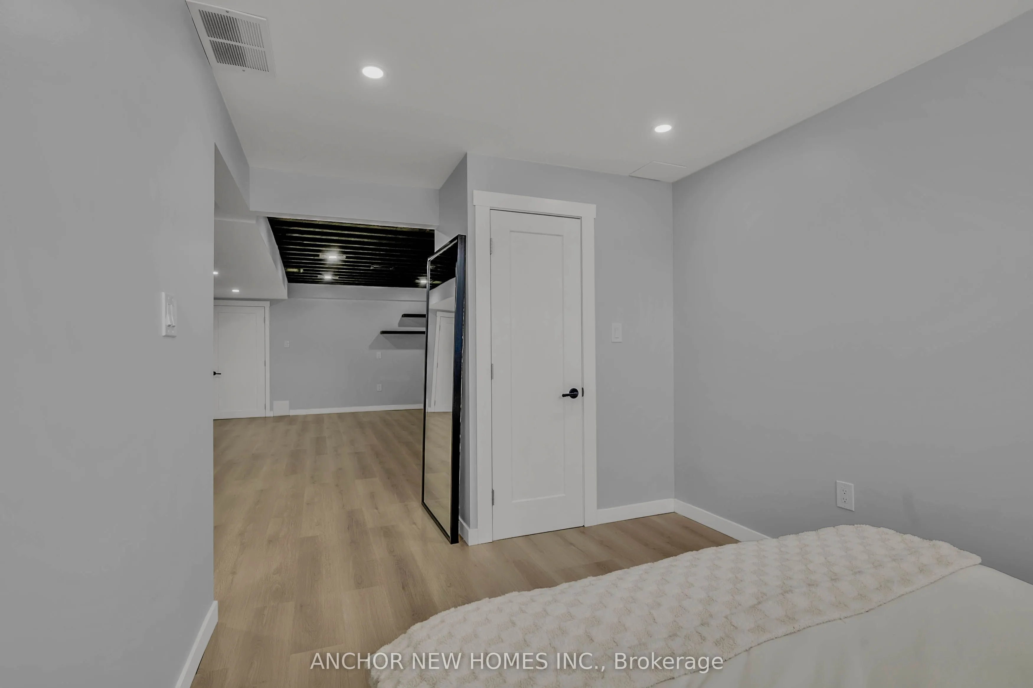 883 Broadway Boulevard