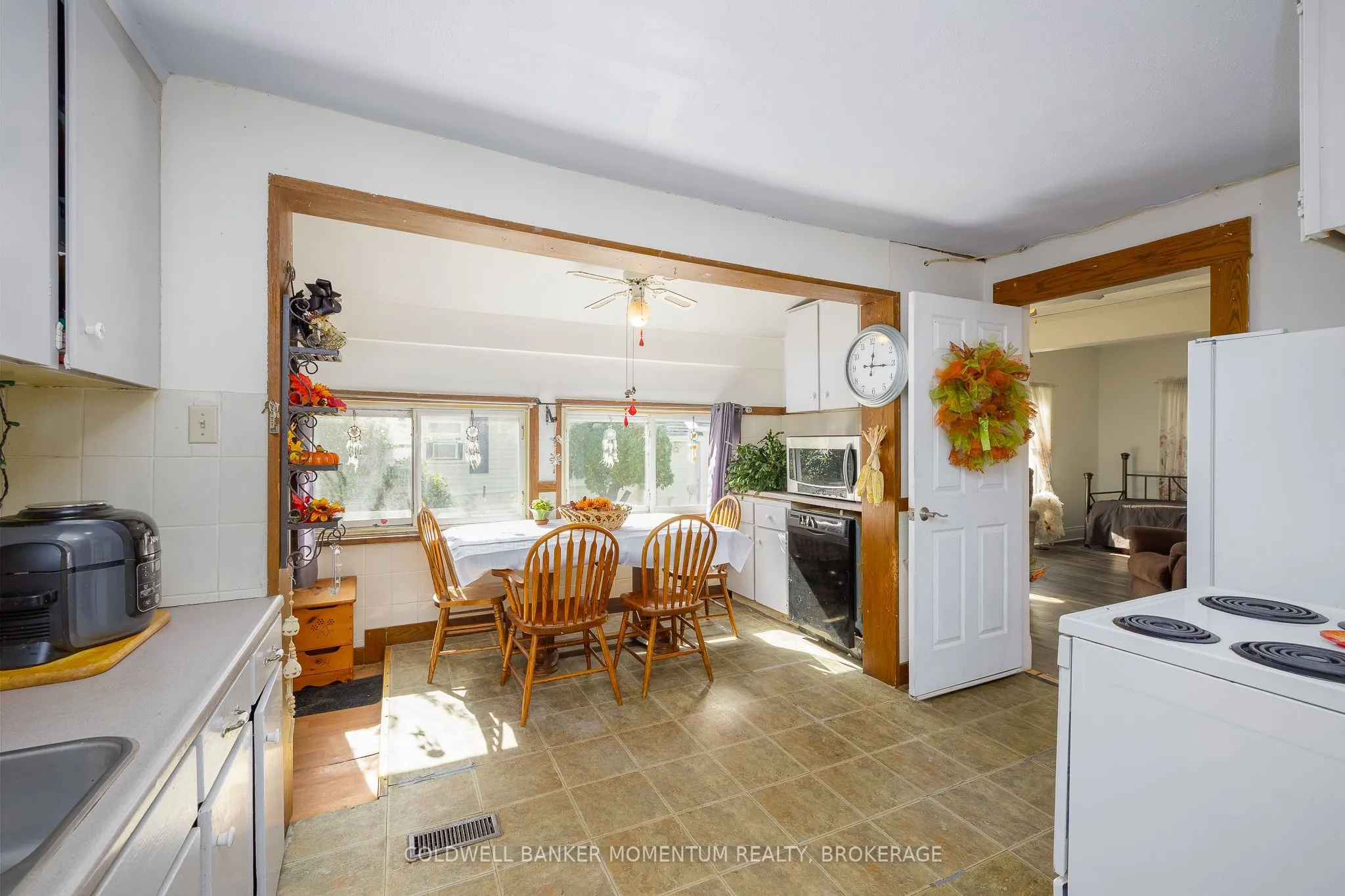 5542 Highland Avenue