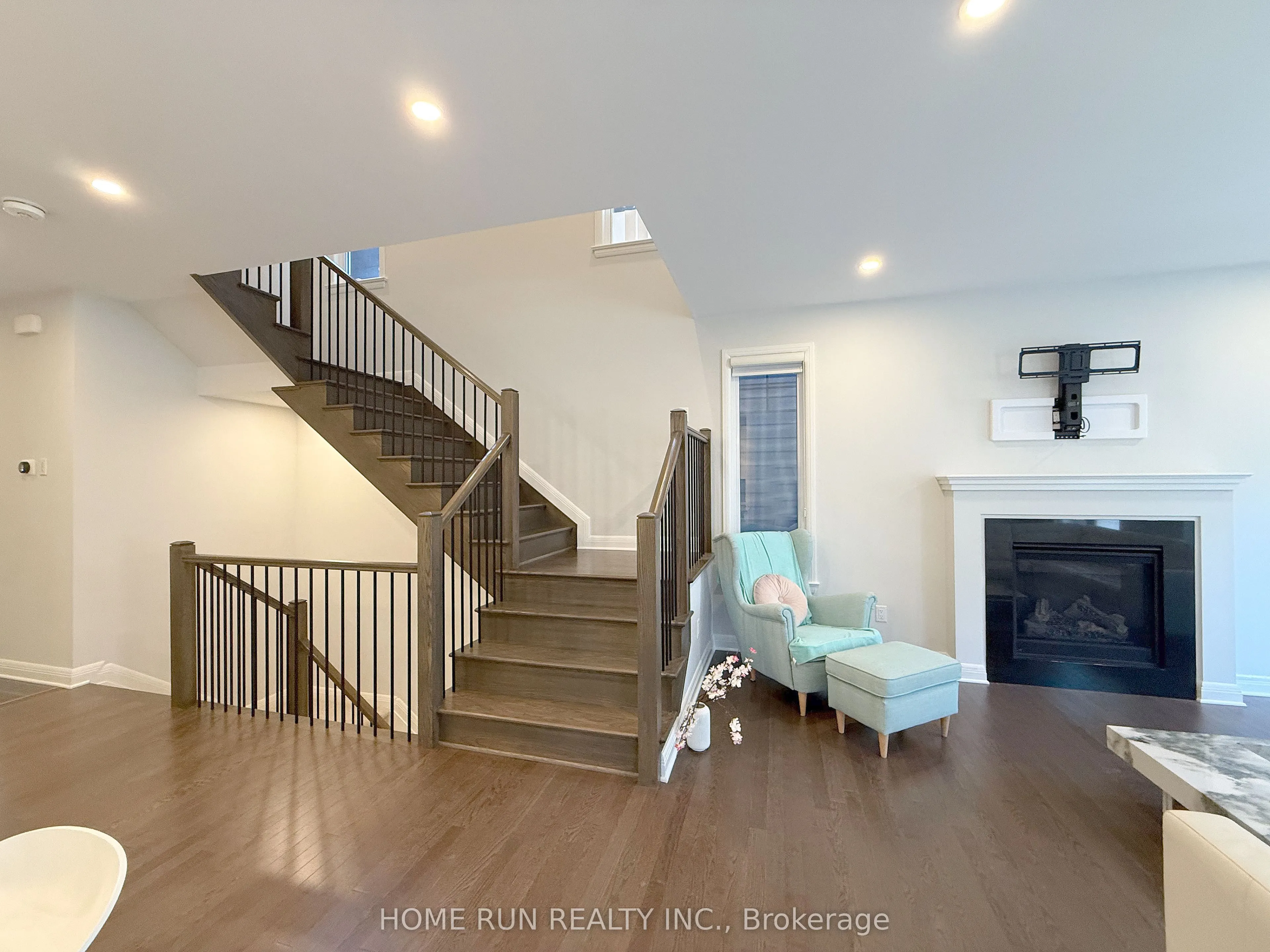322 Lysander Place