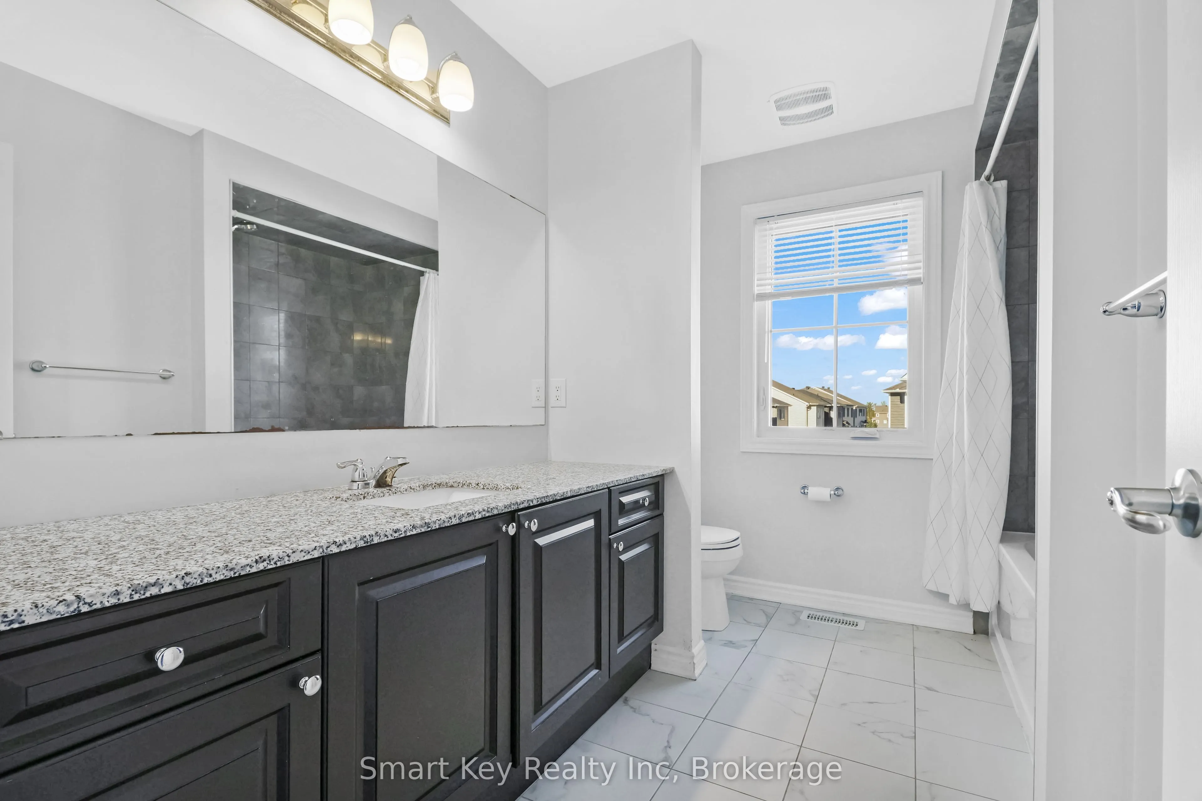 425 Aphelion Crescent