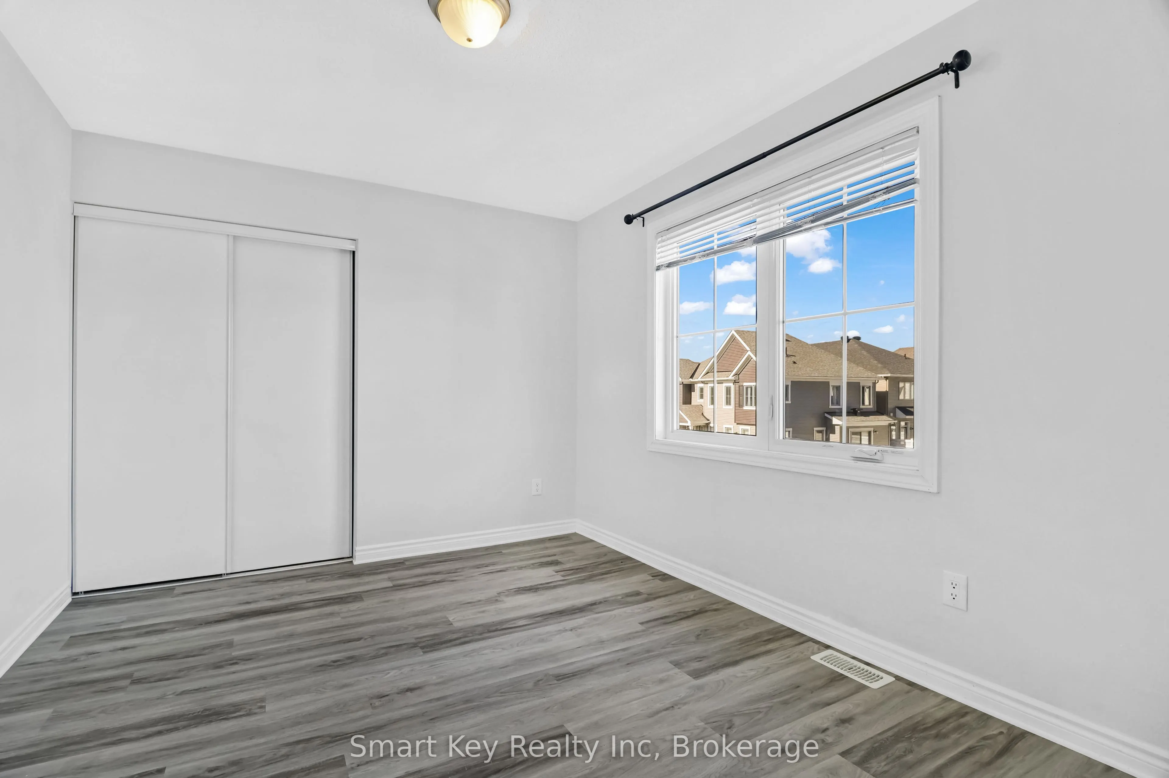 425 Aphelion Crescent