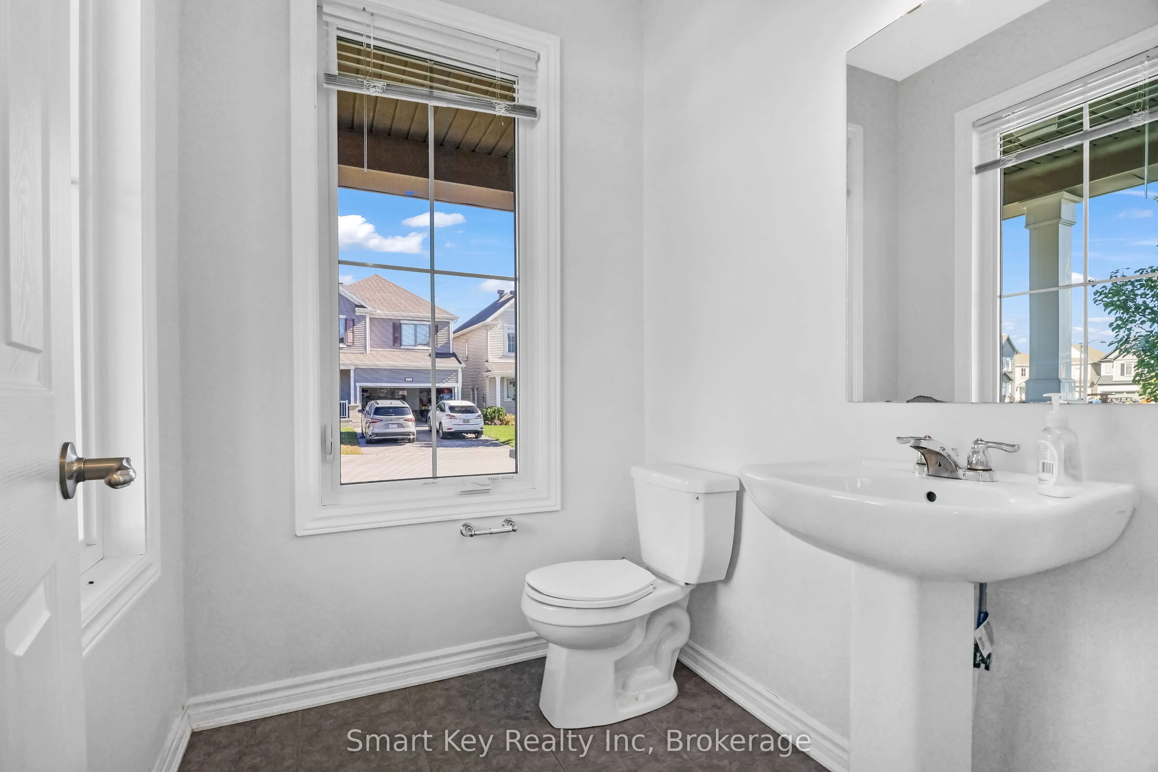 425 Aphelion Crescent
