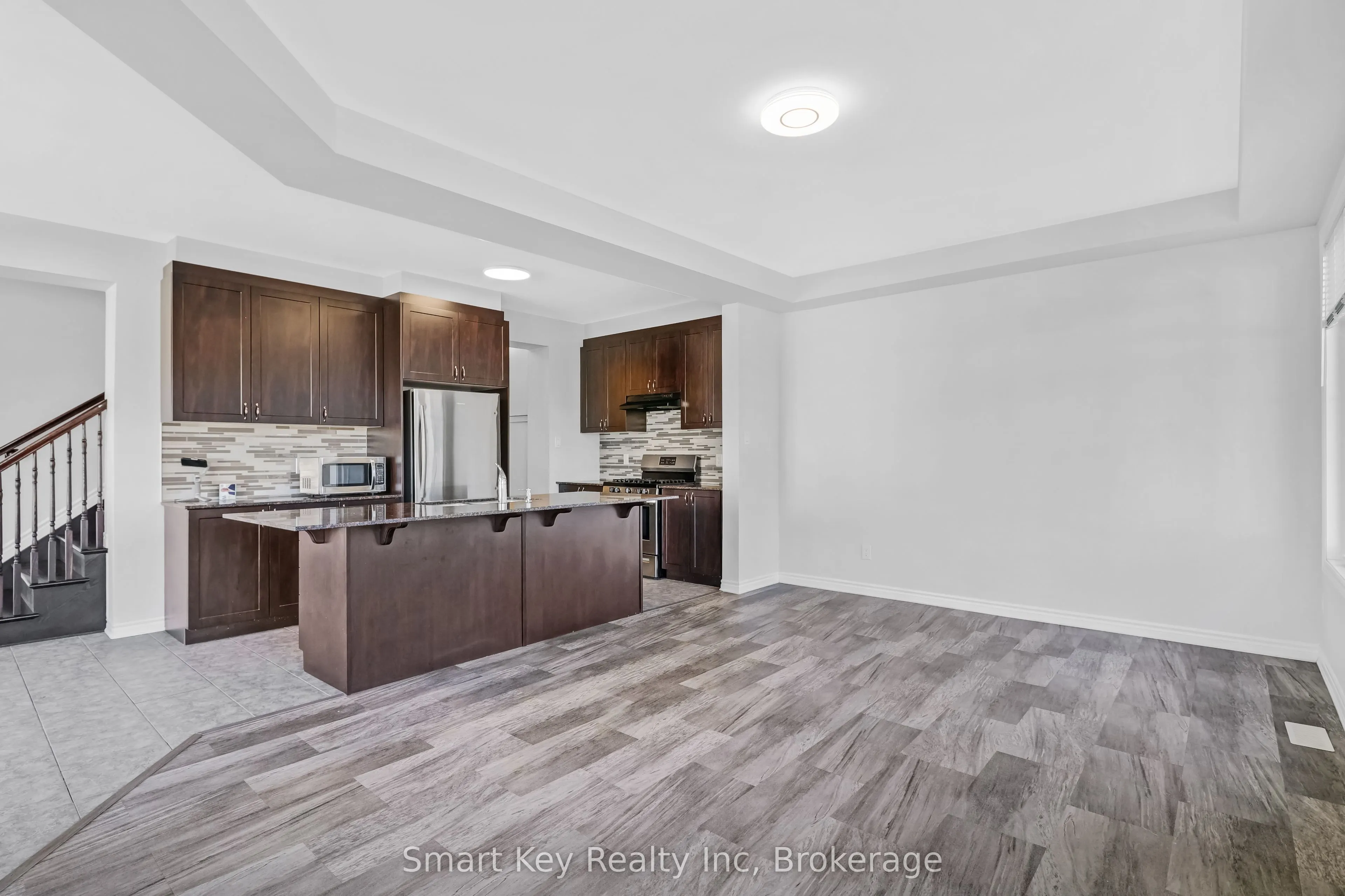 425 Aphelion Crescent