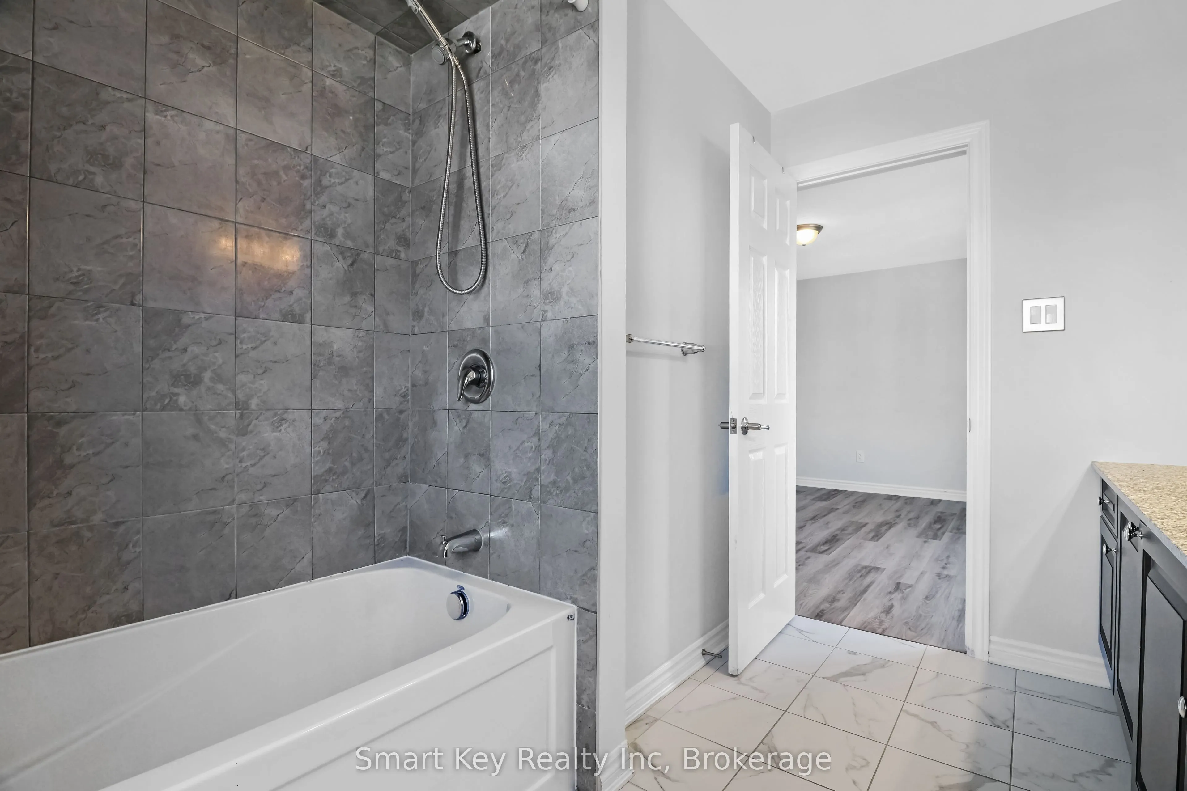 425 Aphelion Crescent