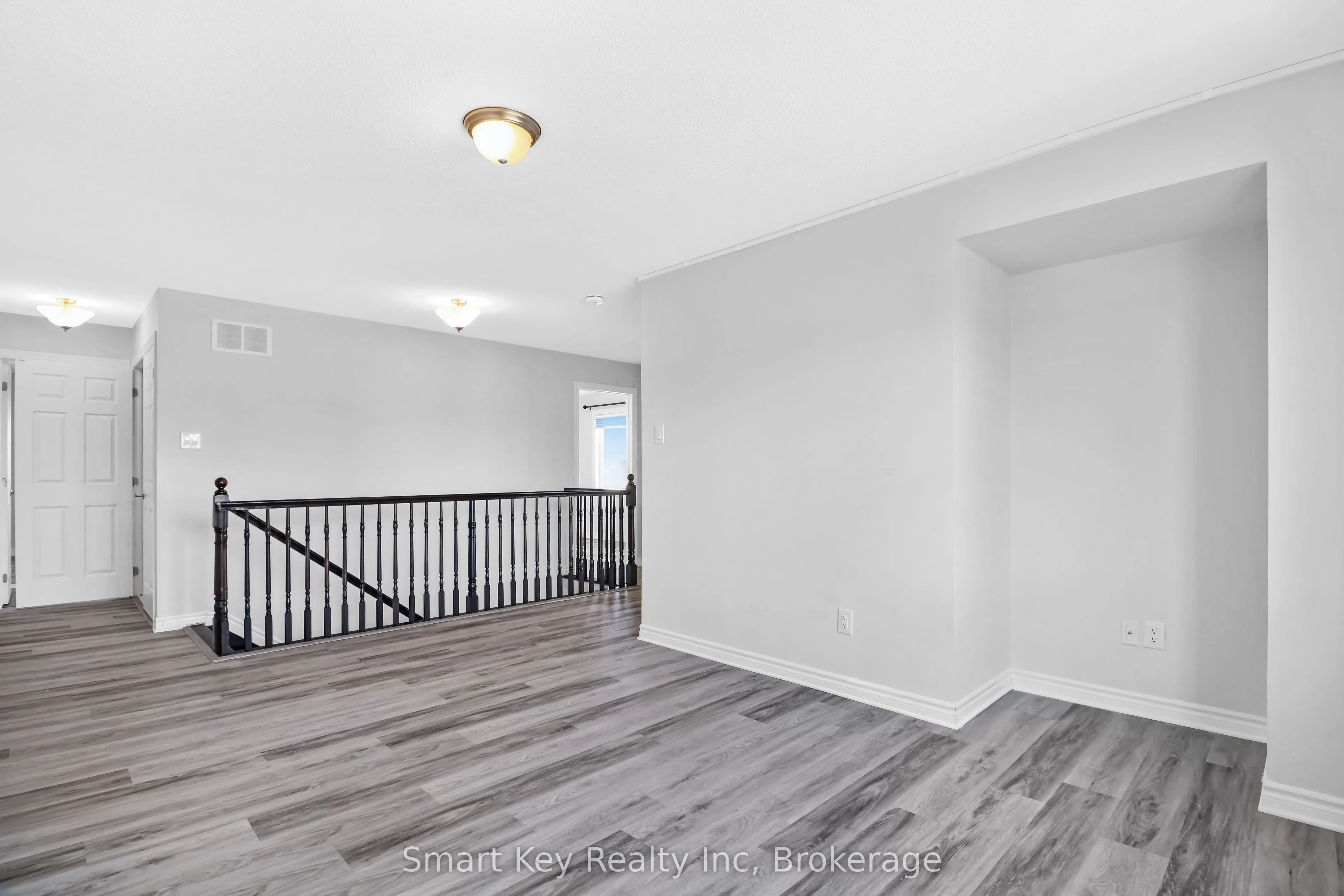425 Aphelion Crescent