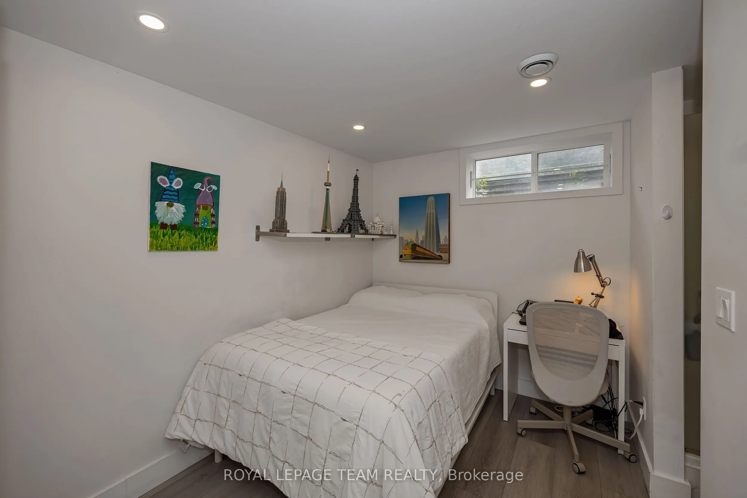 583 Tweedsmuir Avenue #9