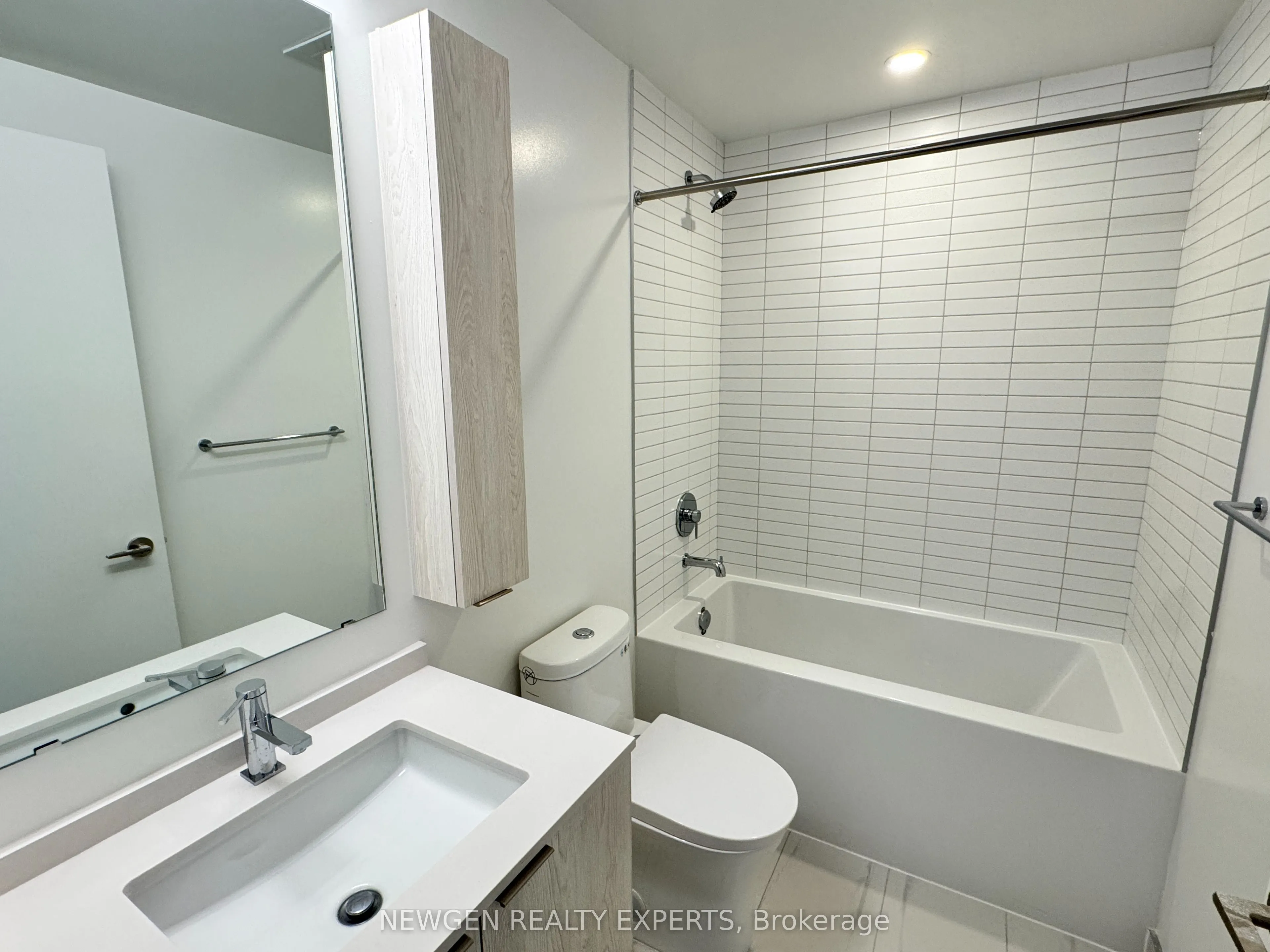 101 John Street N #1415