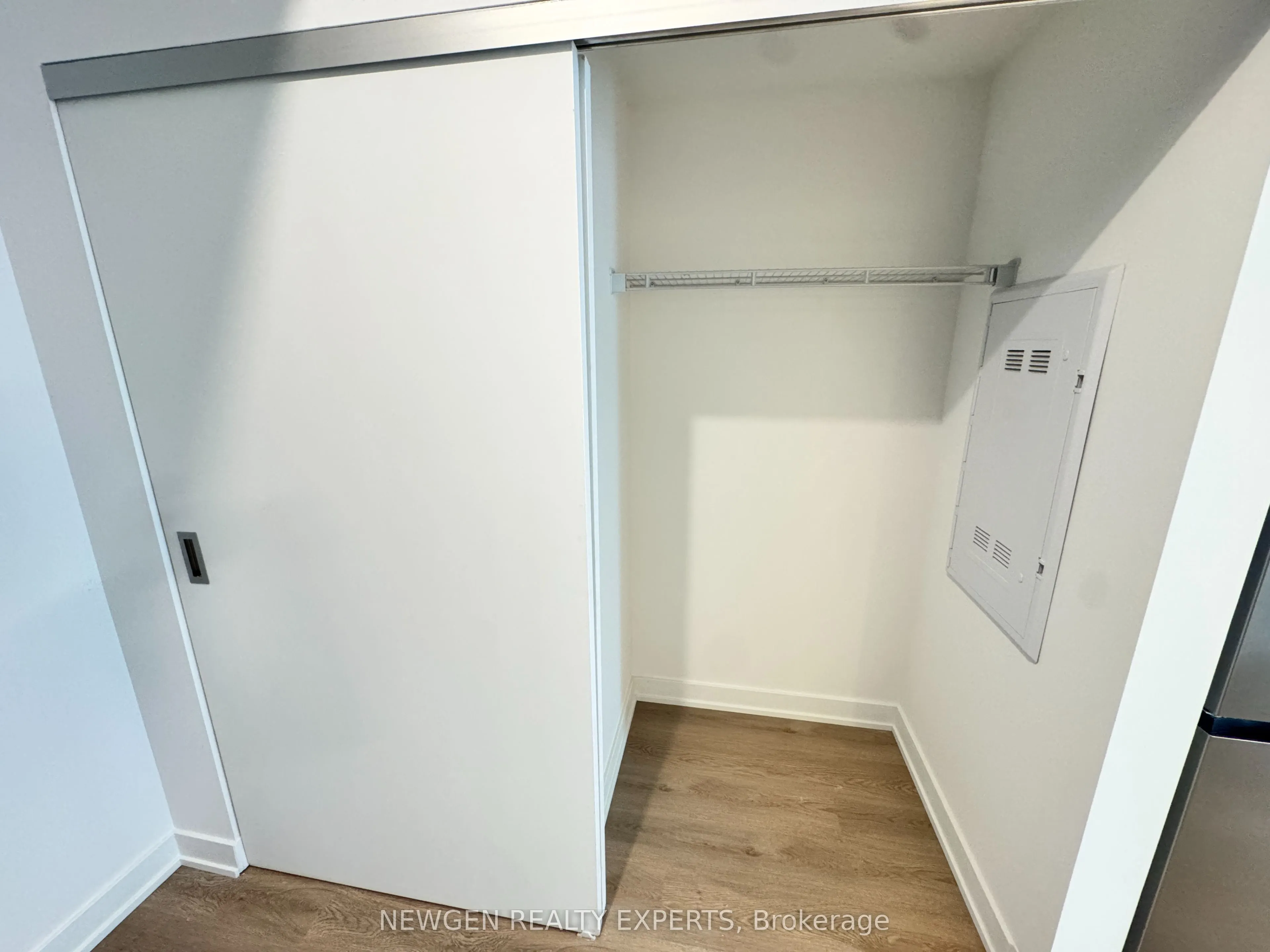 101 John Street N #1415