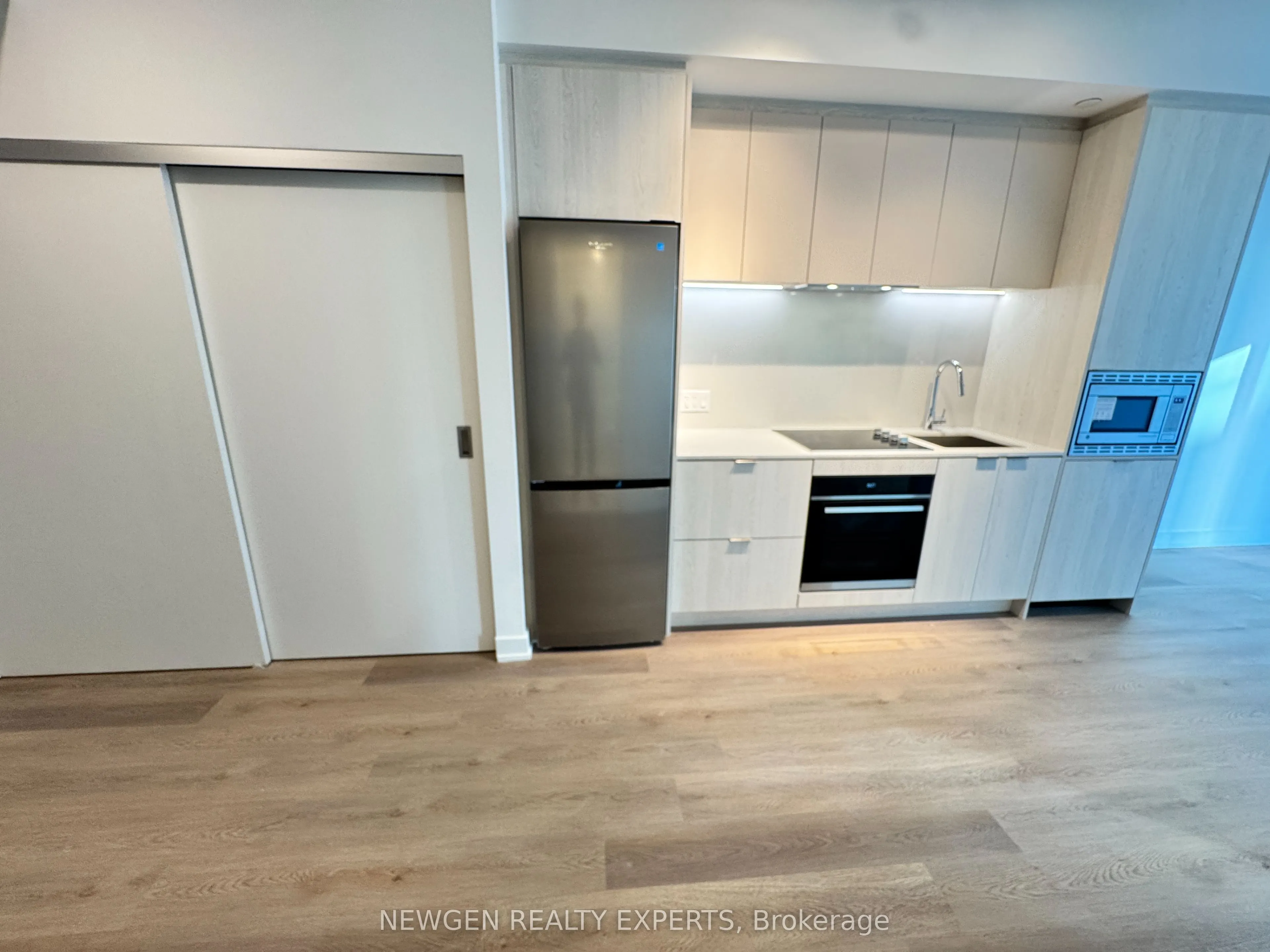 101 John Street N #1415