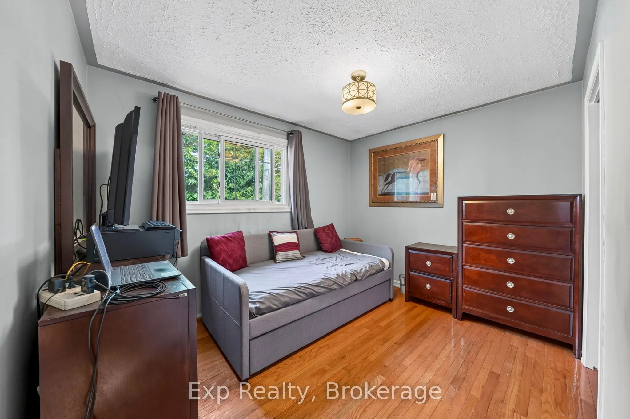 20 Westmount Court