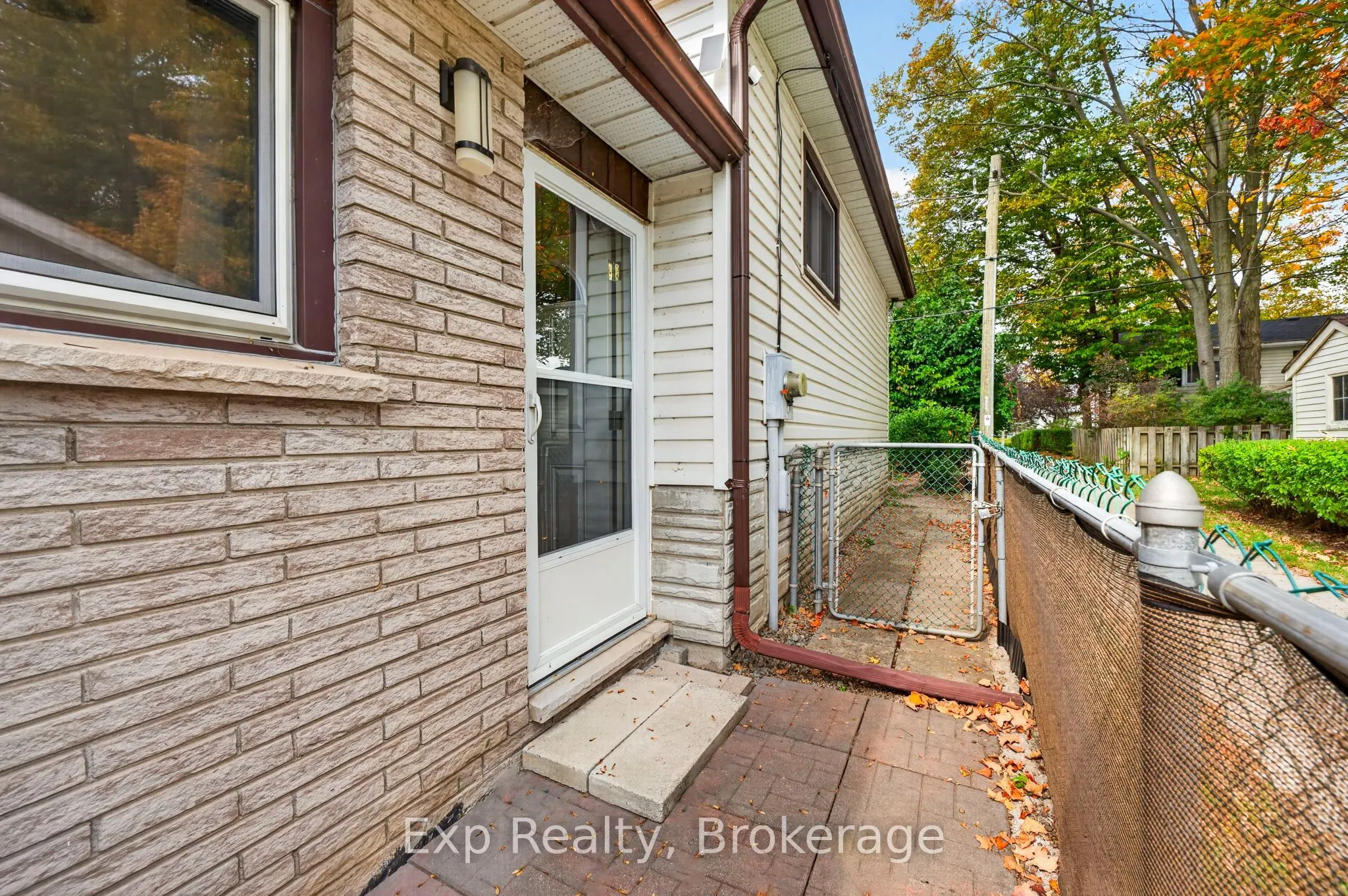 20 Westmount Court