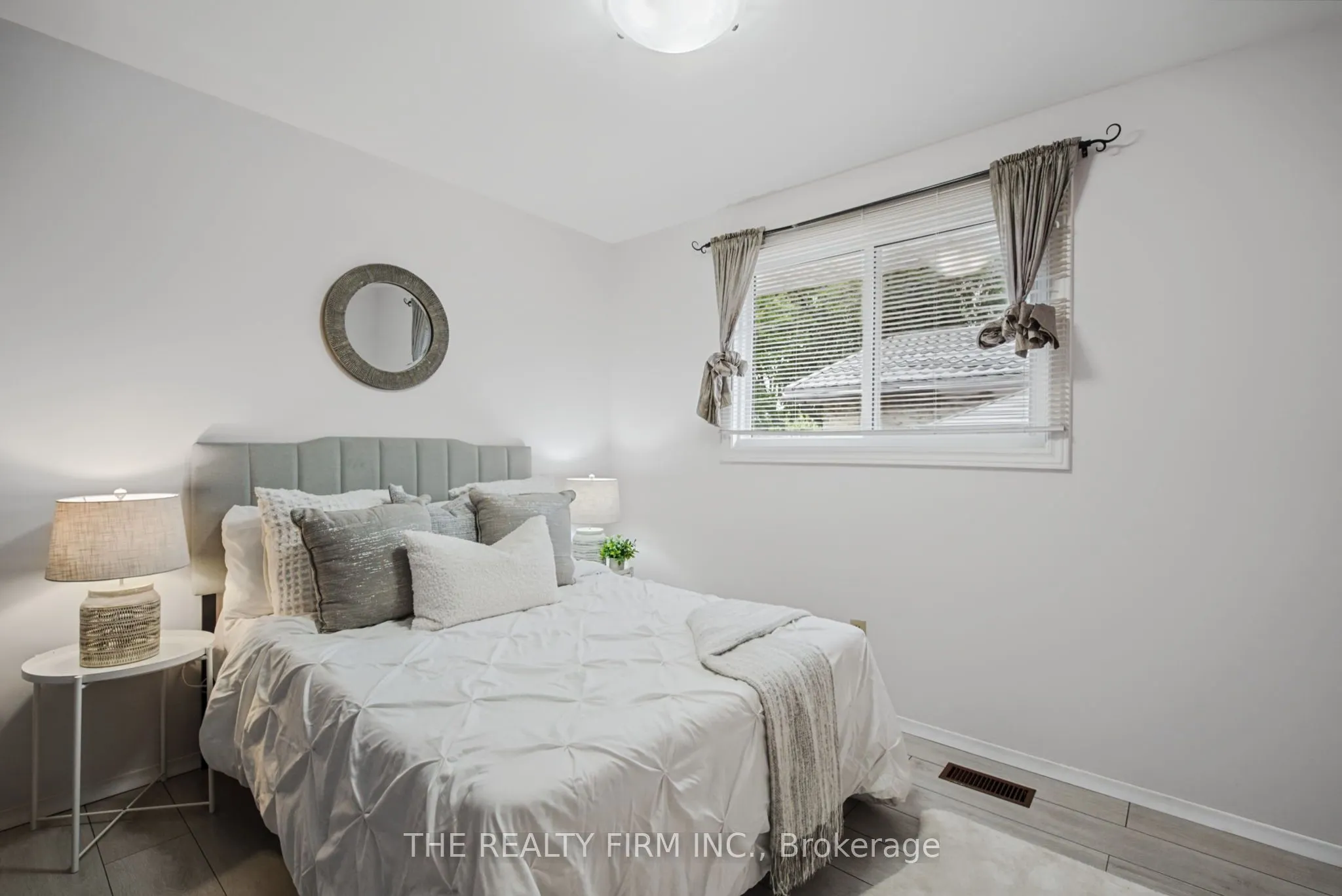 52 Barrett Crescent