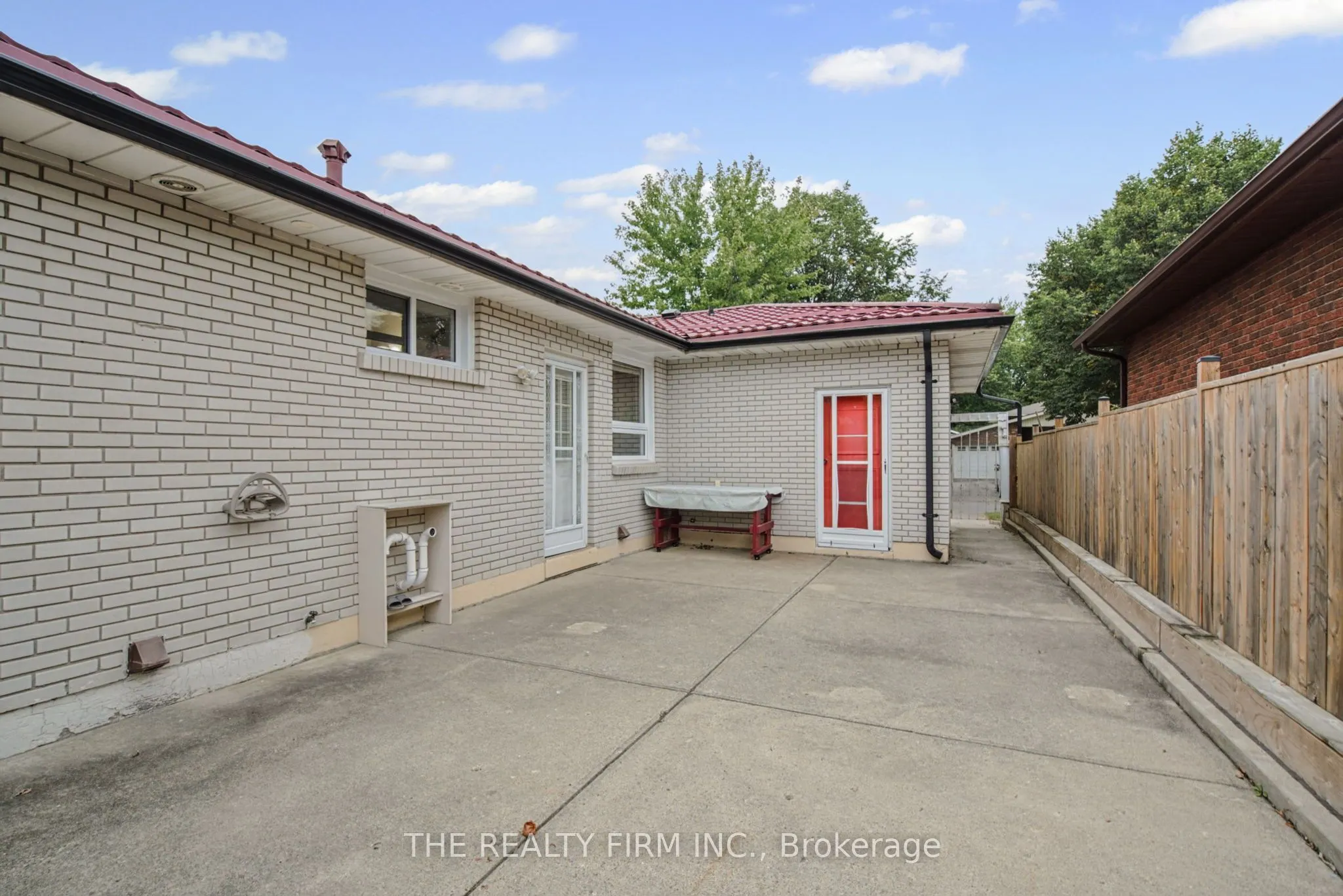 52 Barrett Crescent