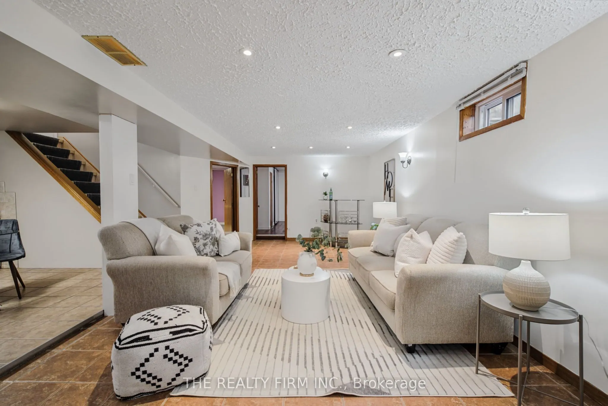 52 Barrett Crescent