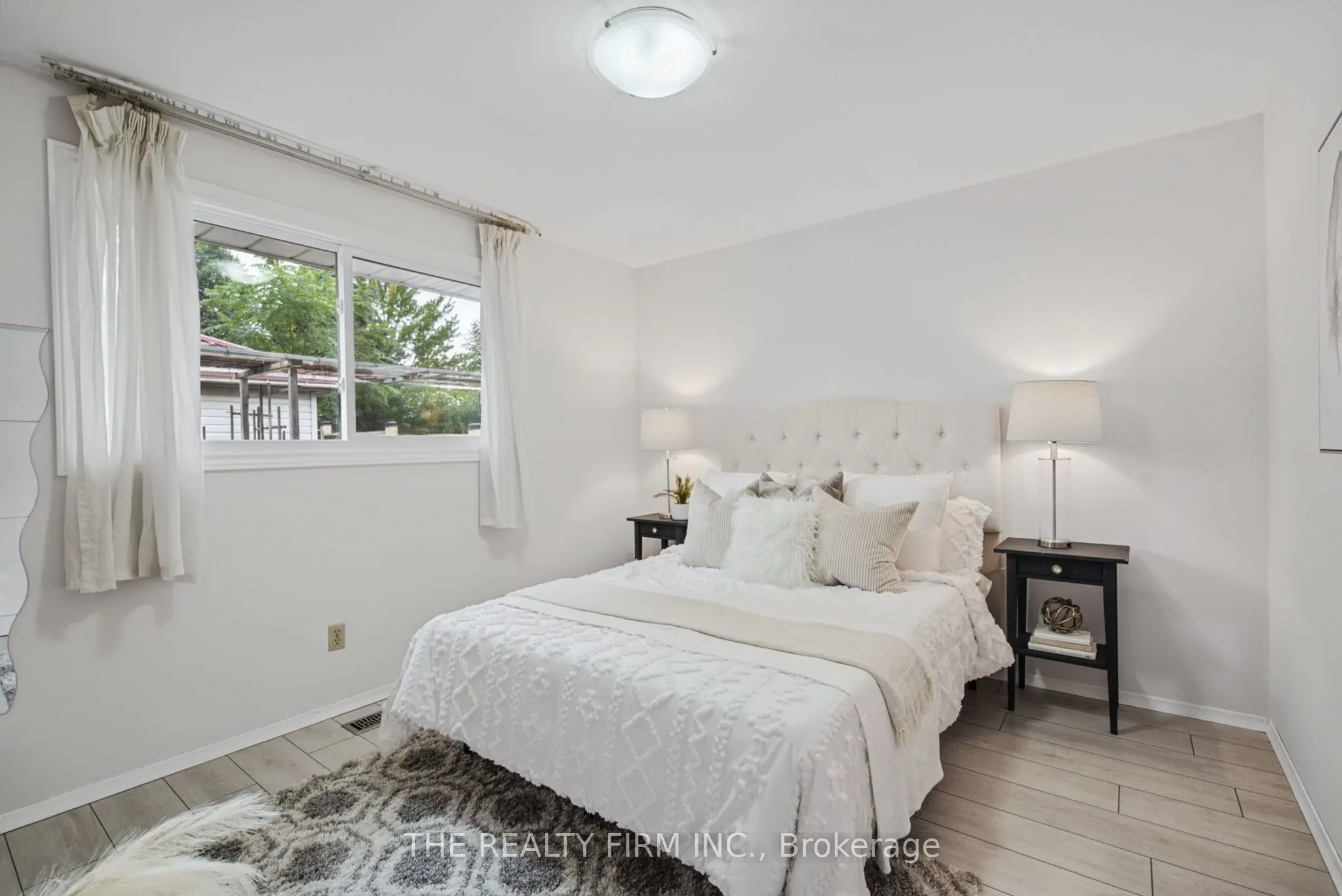 52 Barrett Crescent