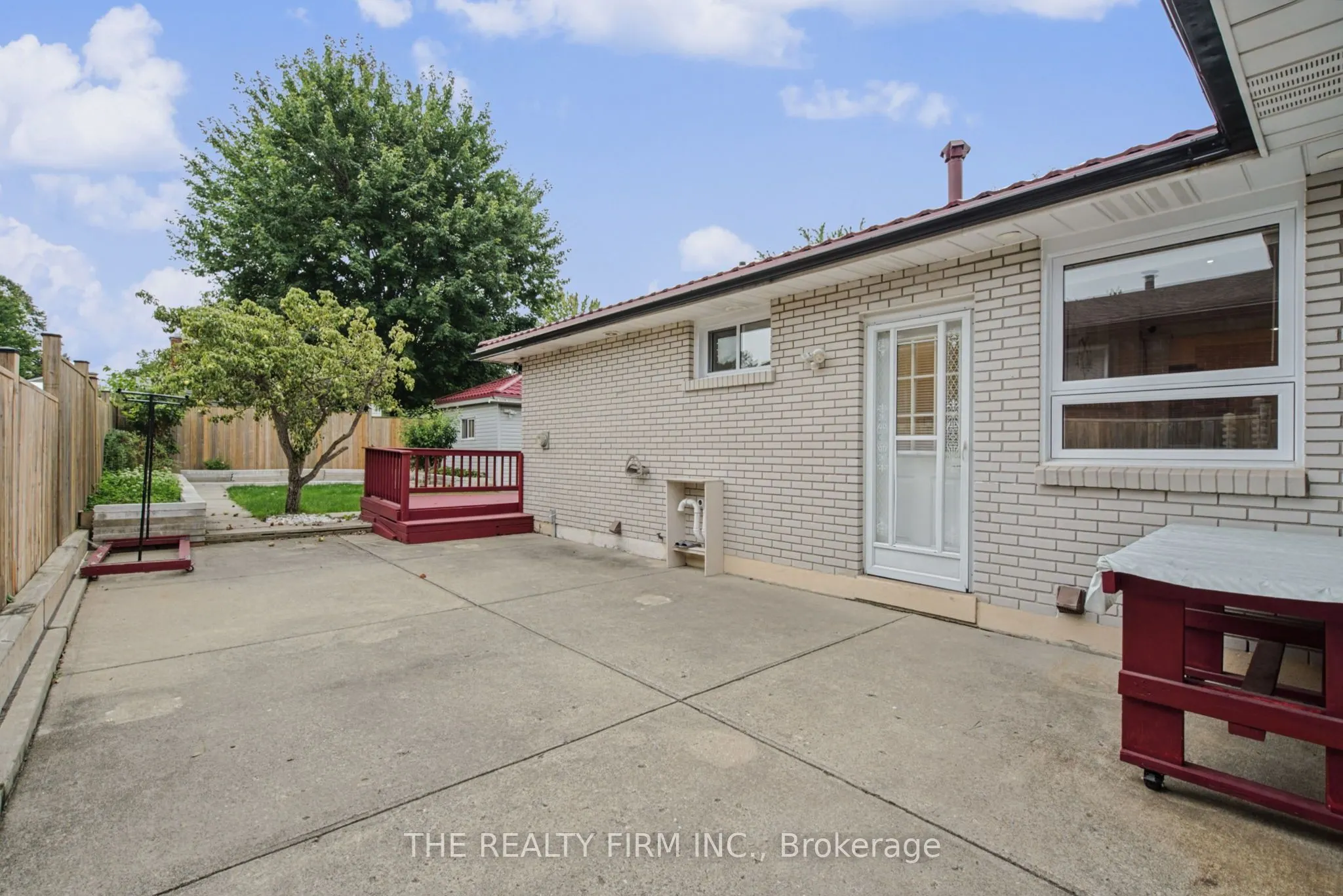 52 Barrett Crescent