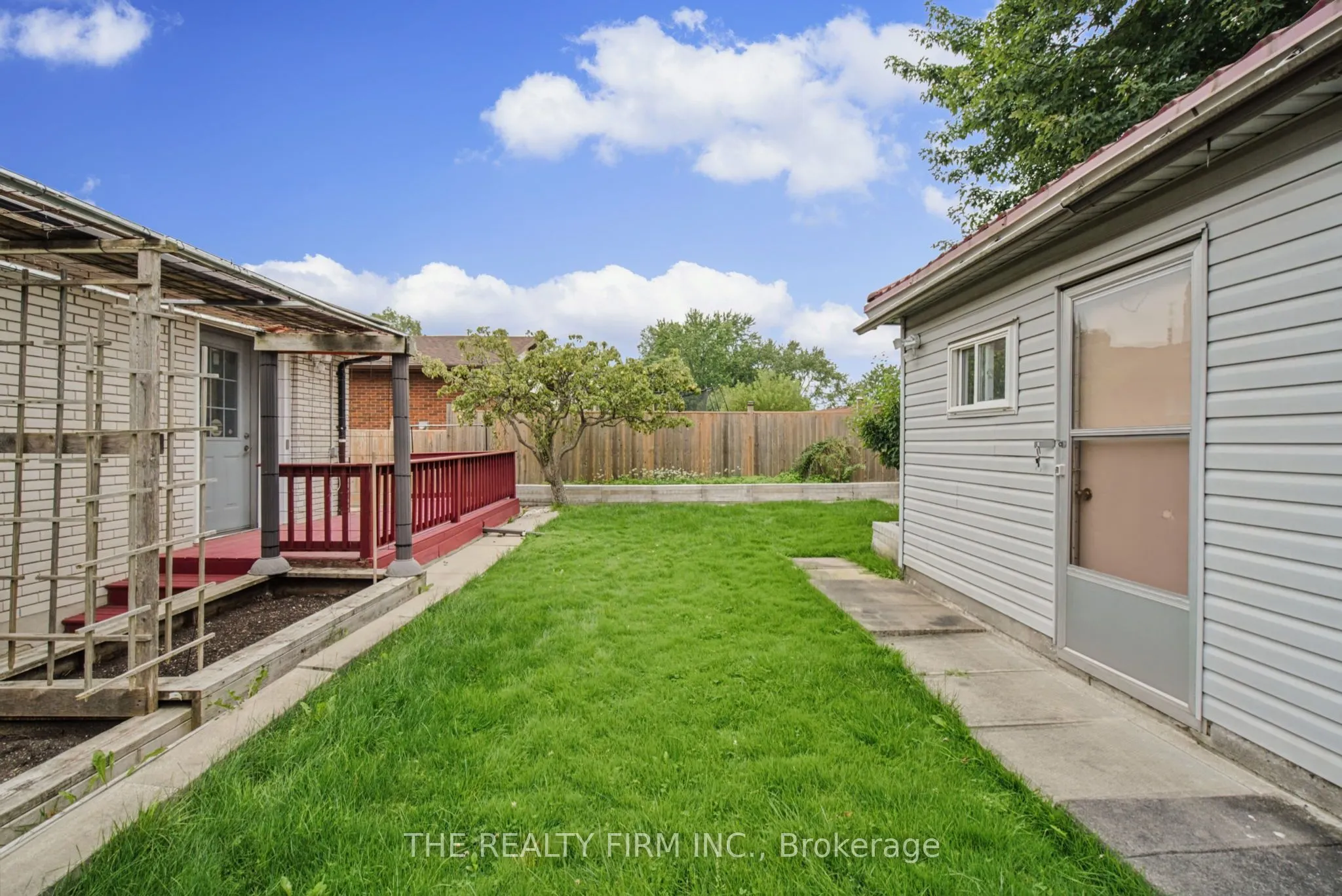 52 Barrett Crescent