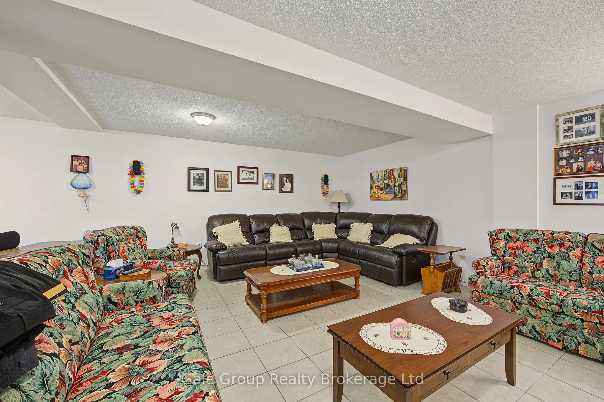 537 Nova Scotia Court S #15