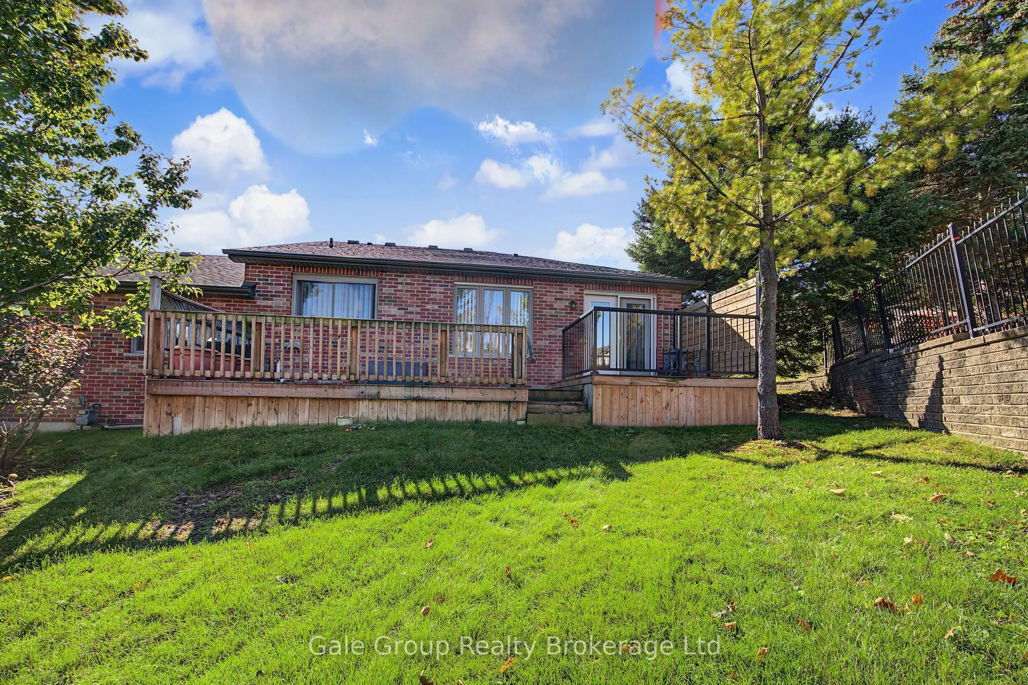 537 Nova Scotia Court S #15