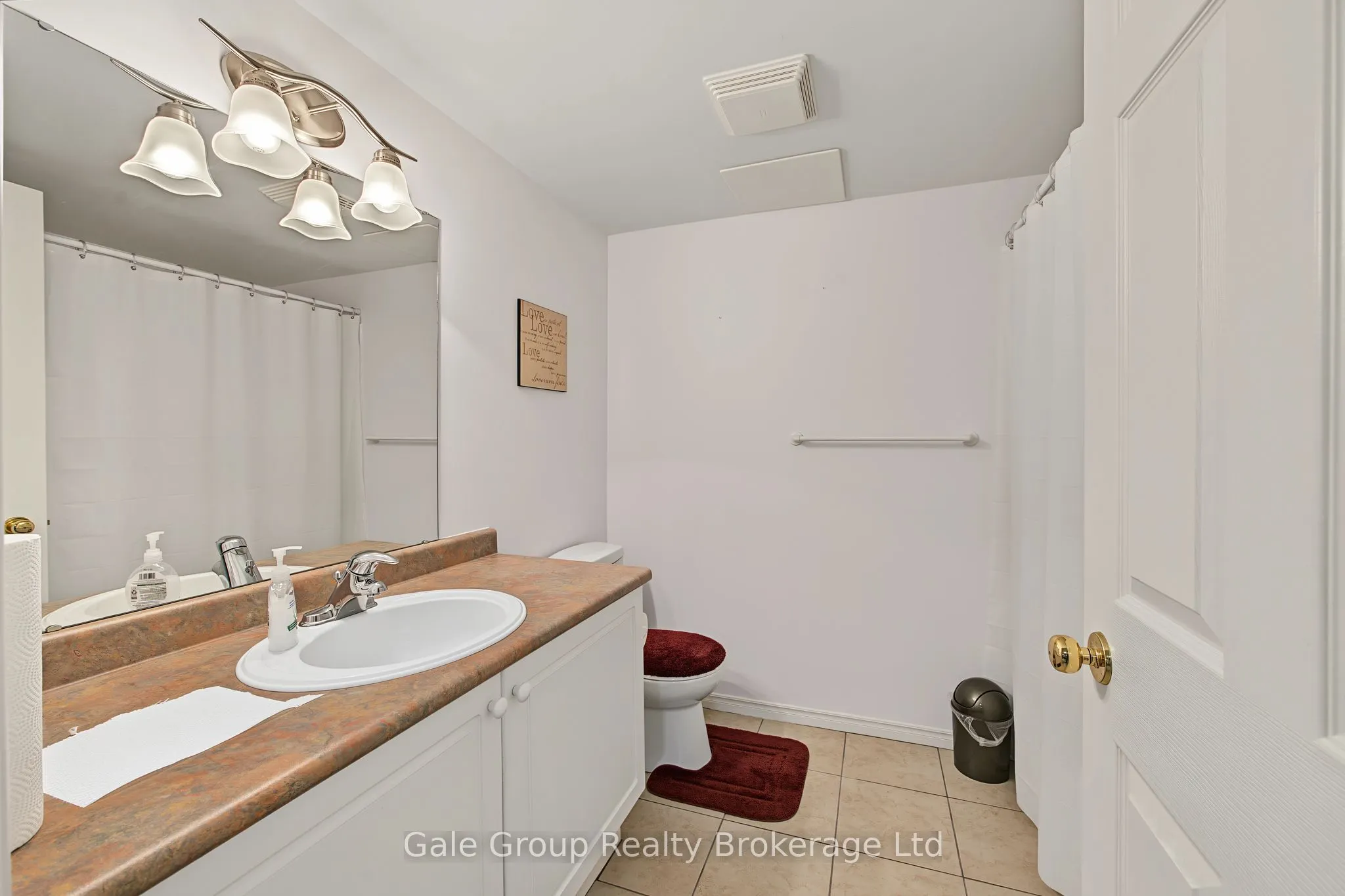 537 Nova Scotia Court S #15