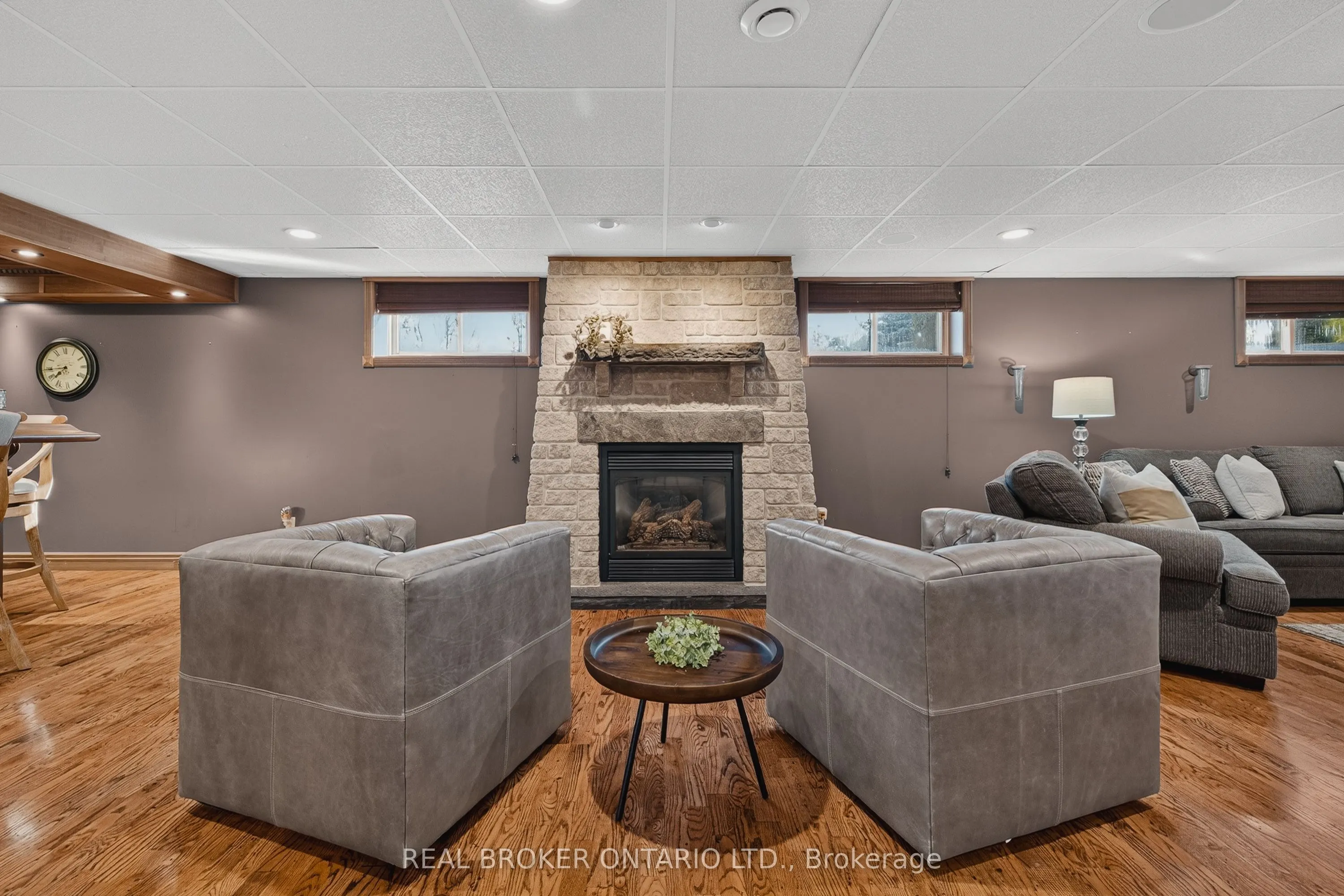 9161 Wellington Road 5