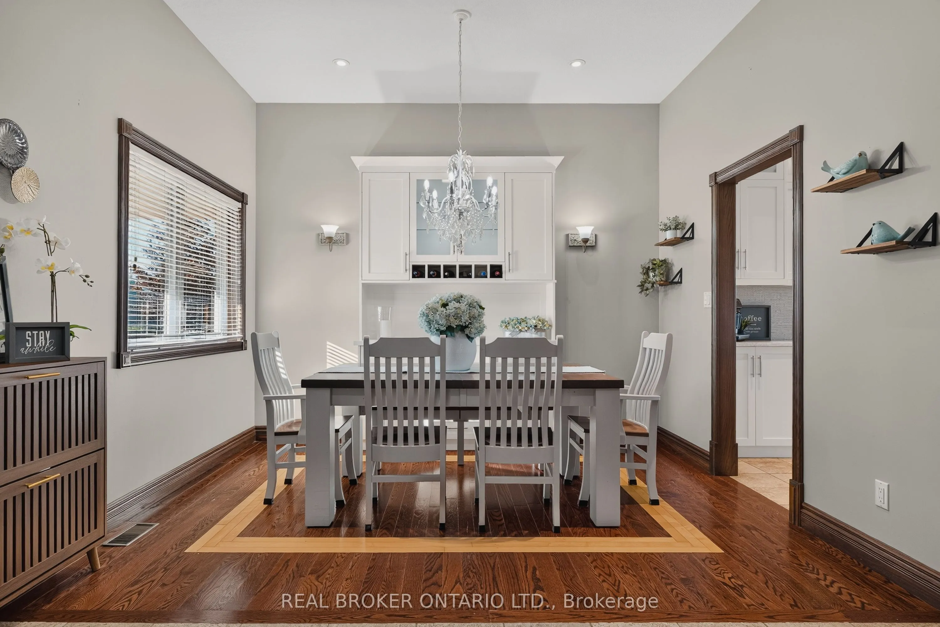 9161 Wellington Road 5