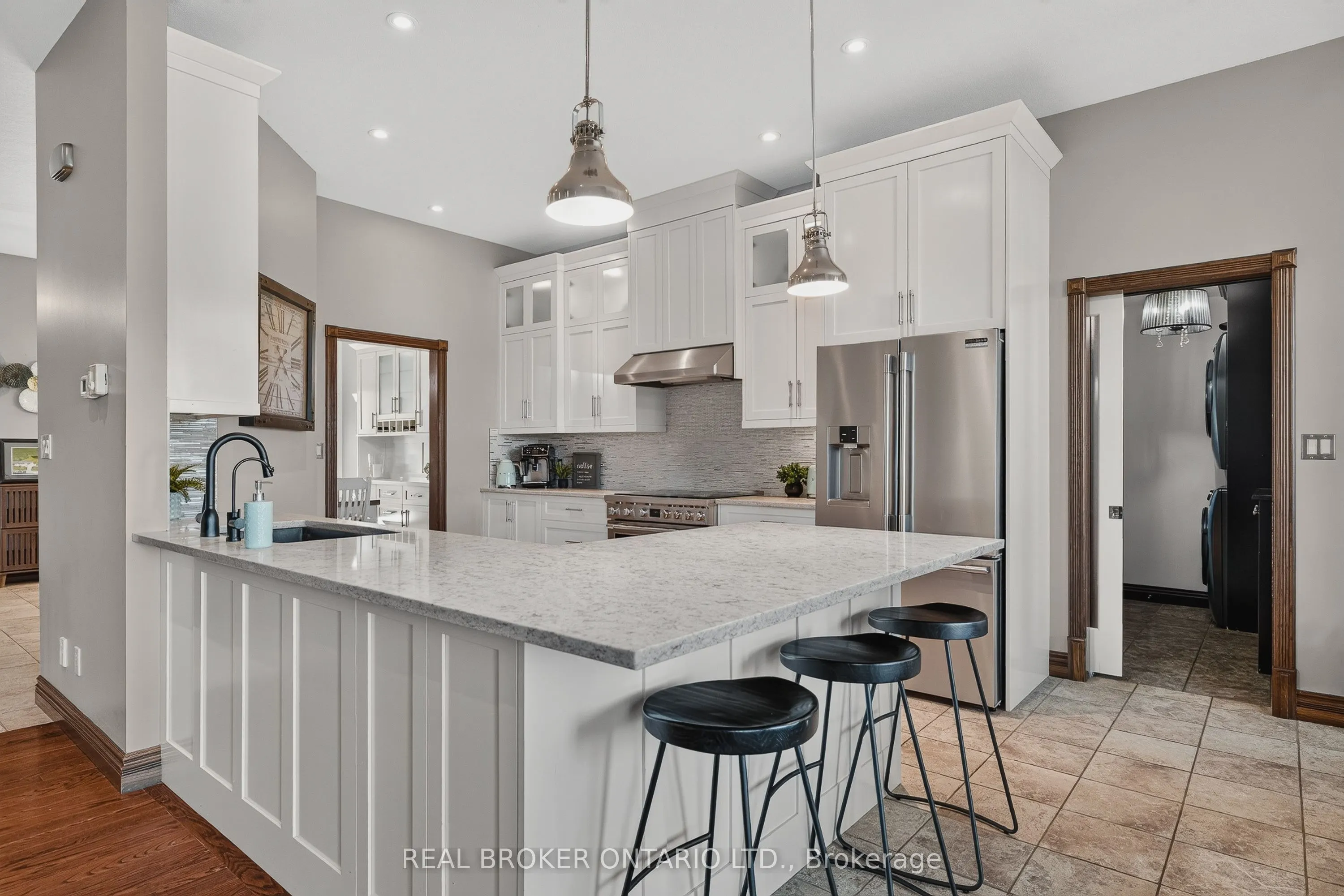 9161 Wellington Road 5