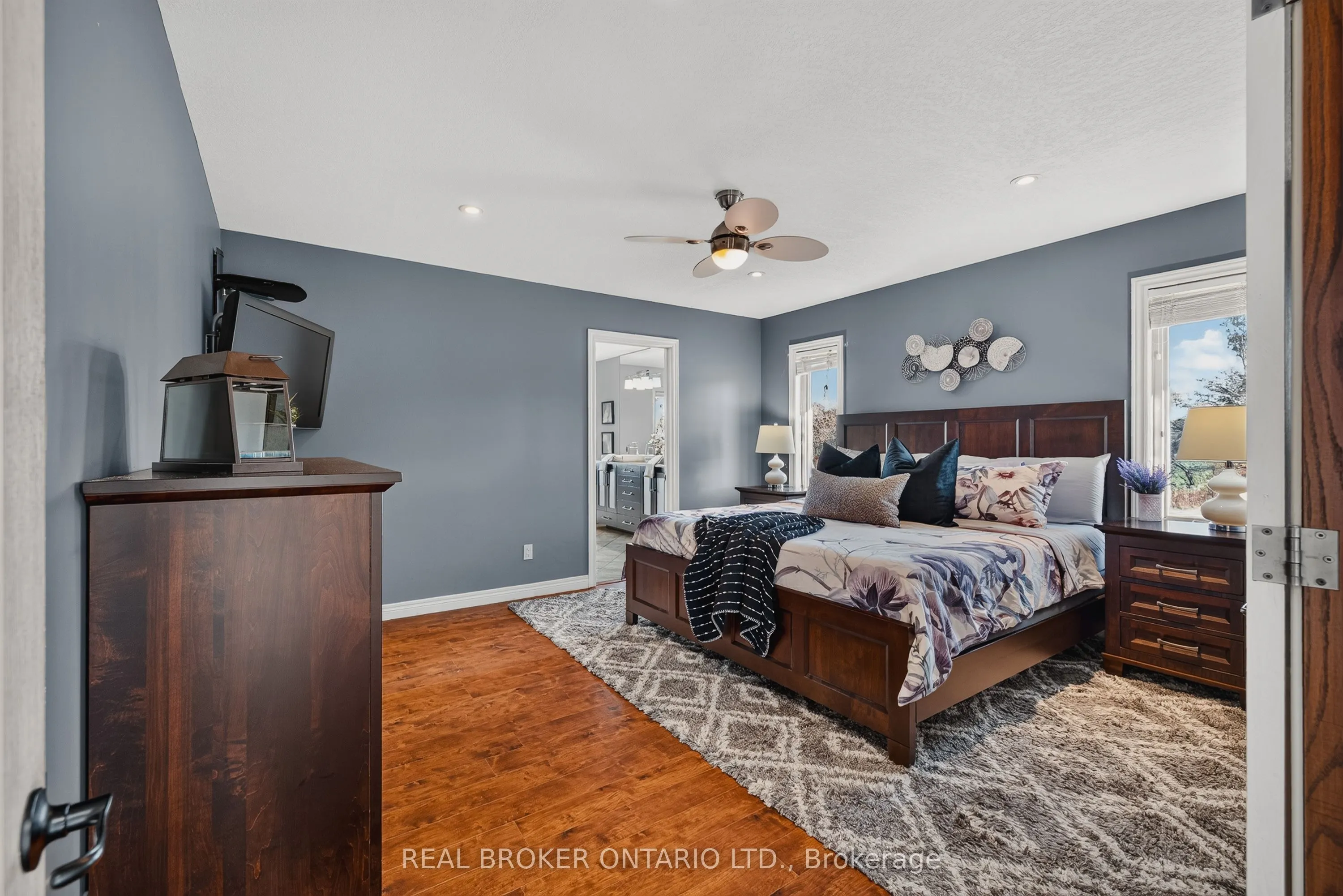 9161 Wellington Road 5