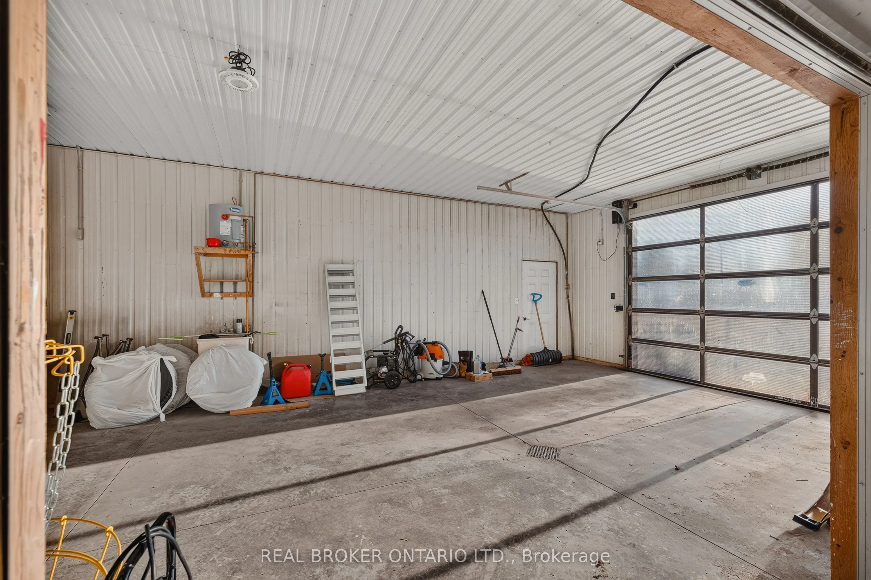 9161 Wellington Road 5