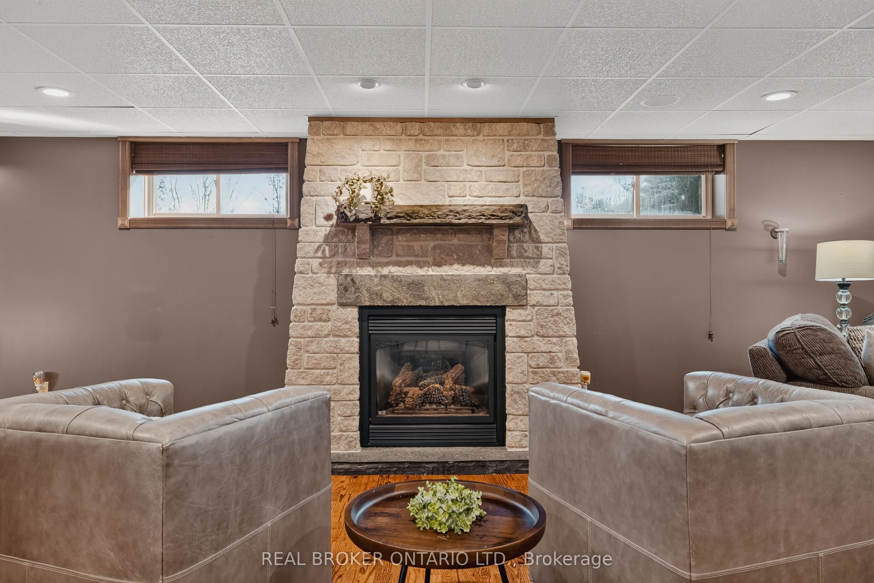 9161 Wellington Road 5