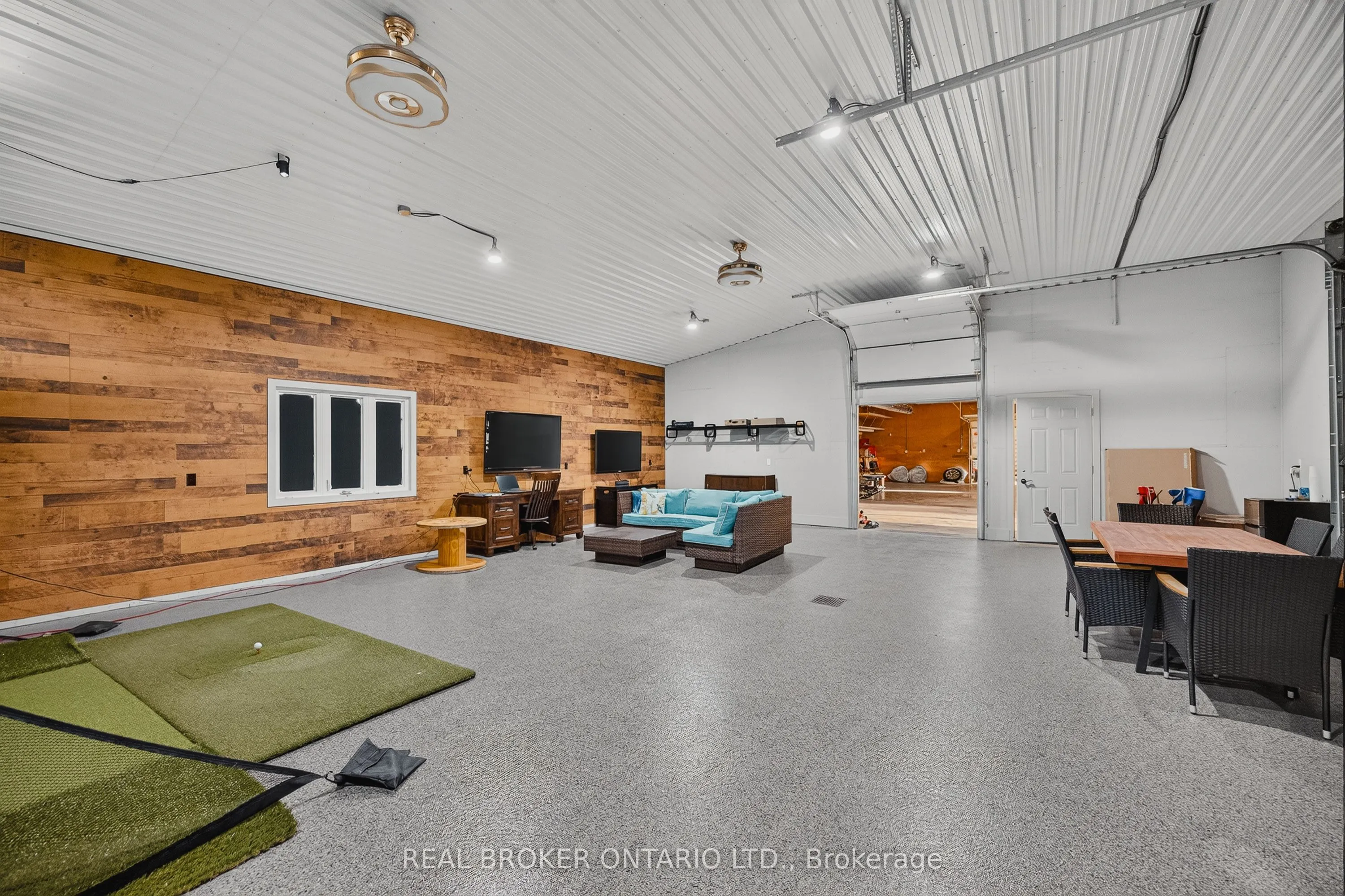 9161 Wellington Road 5